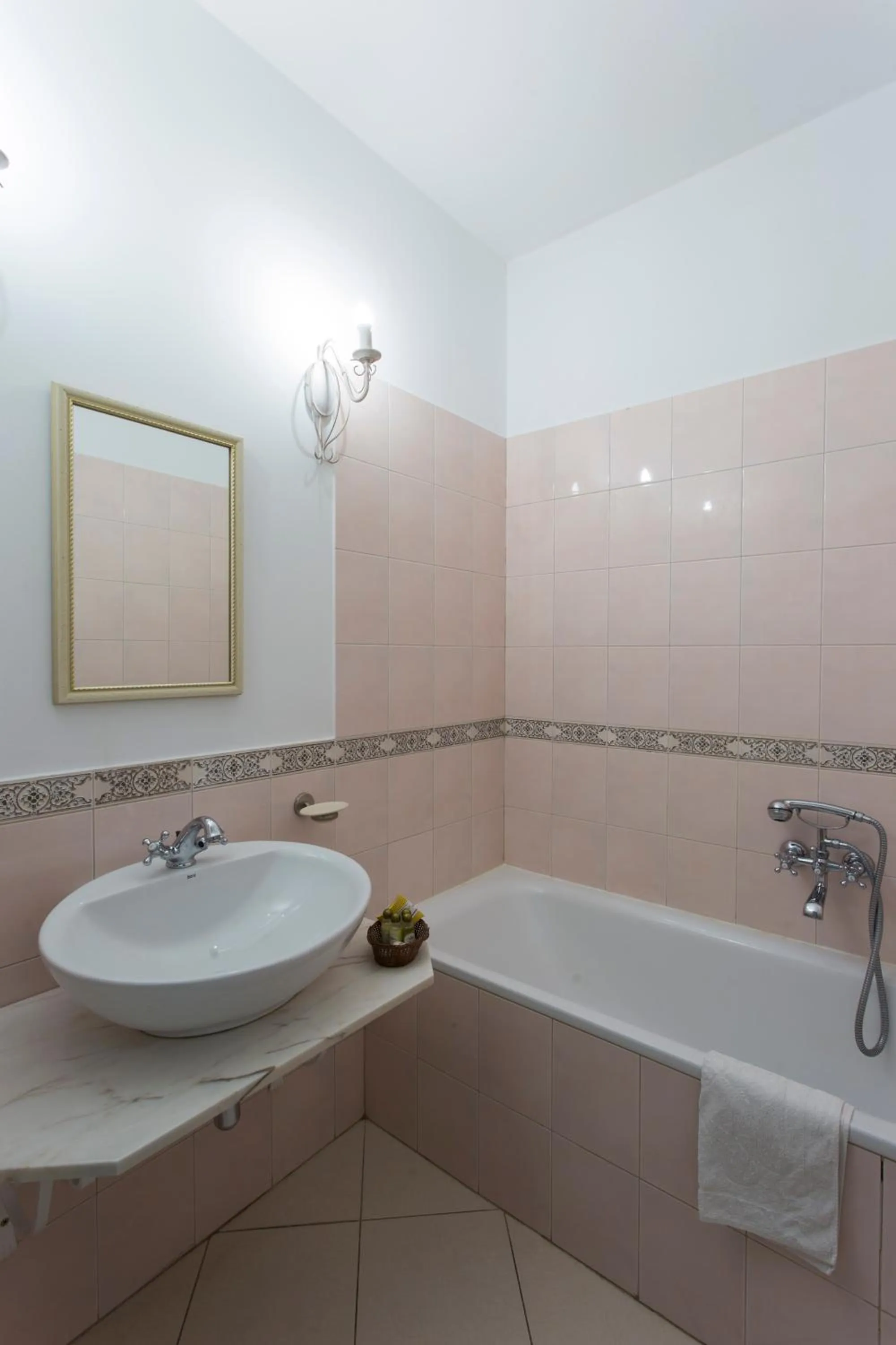 Toilet in Villa Estera - Hotel & Restauracja