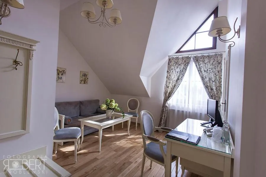 Bed in Villa Estera - Hotel & Restauracja