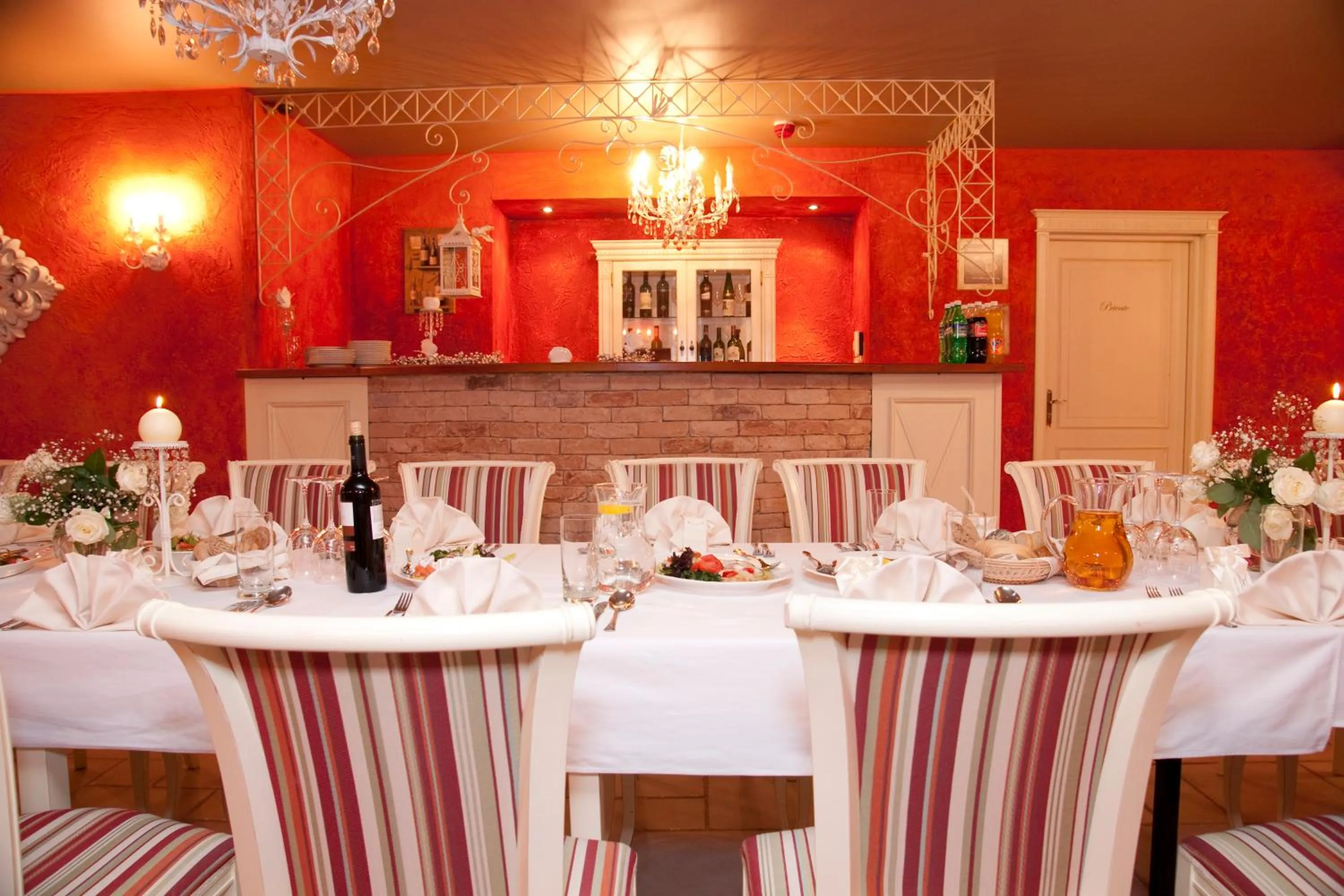 Restaurant/places to eat in Villa Estera - Hotel & Restauracja