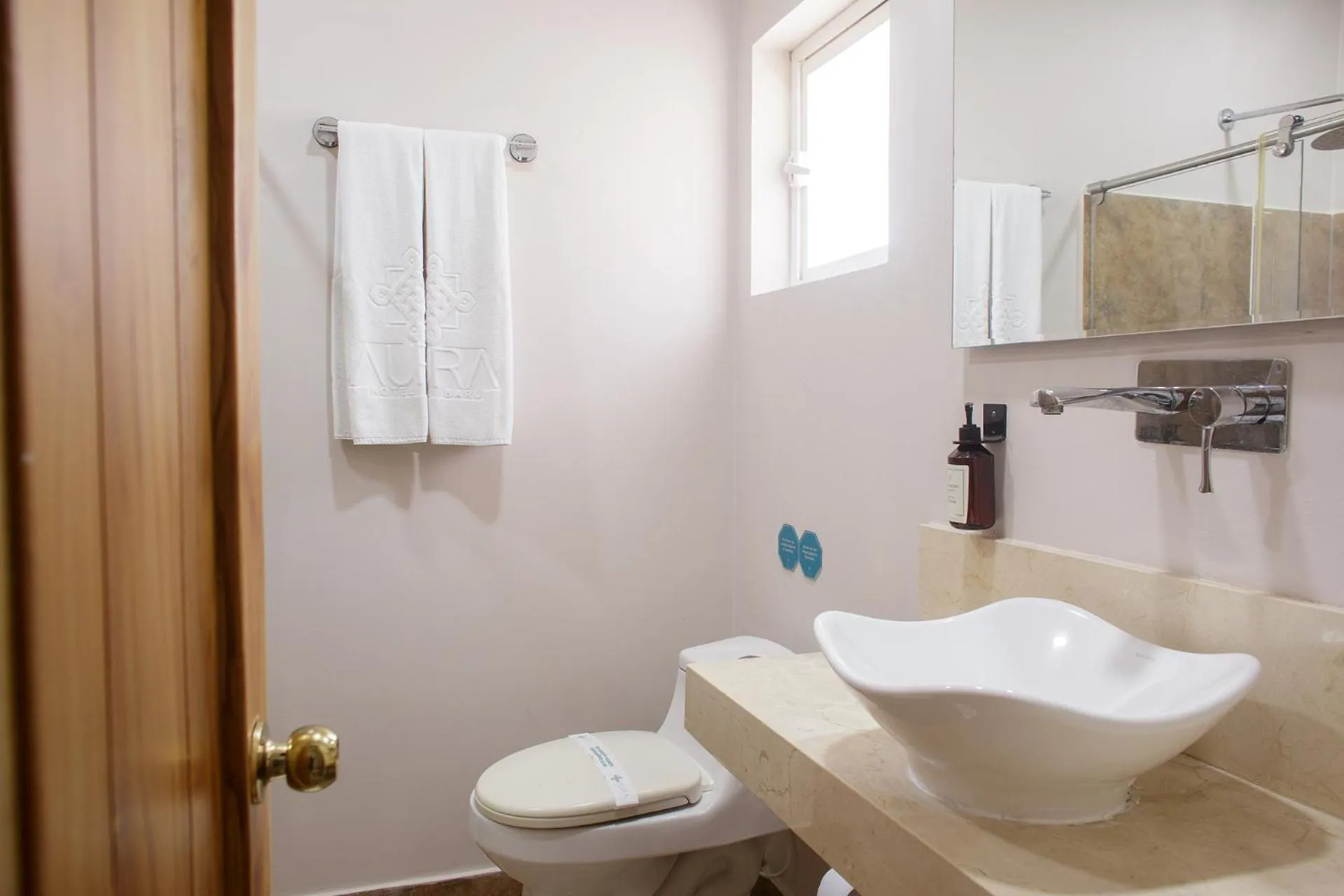 Shower in Aura Hotel Barú