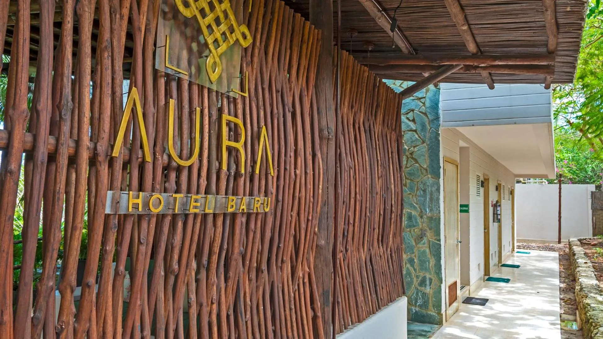 Text overlay in Aura Hotel Barú