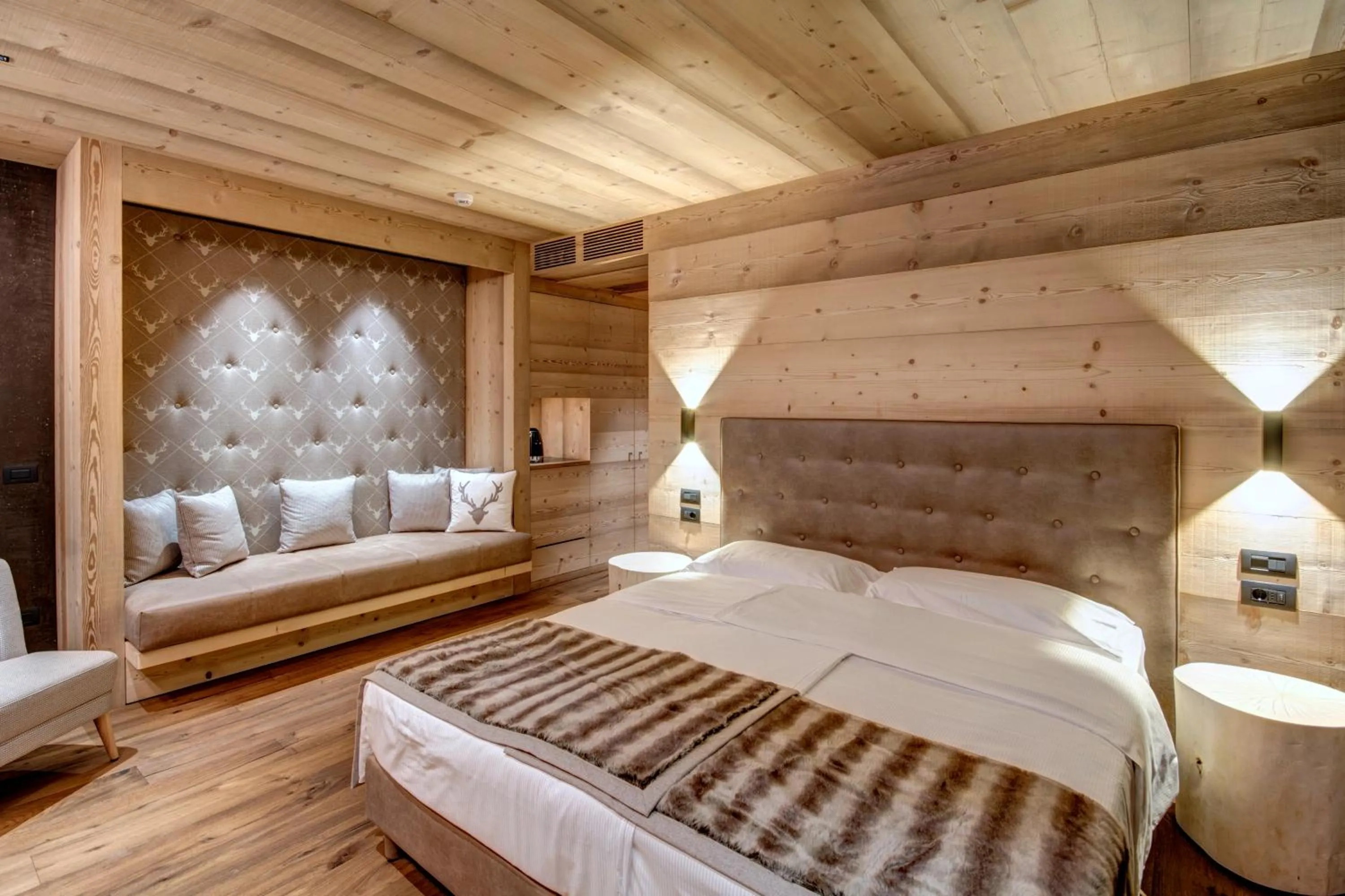 Bed in Dolomiti Lodge Alverà