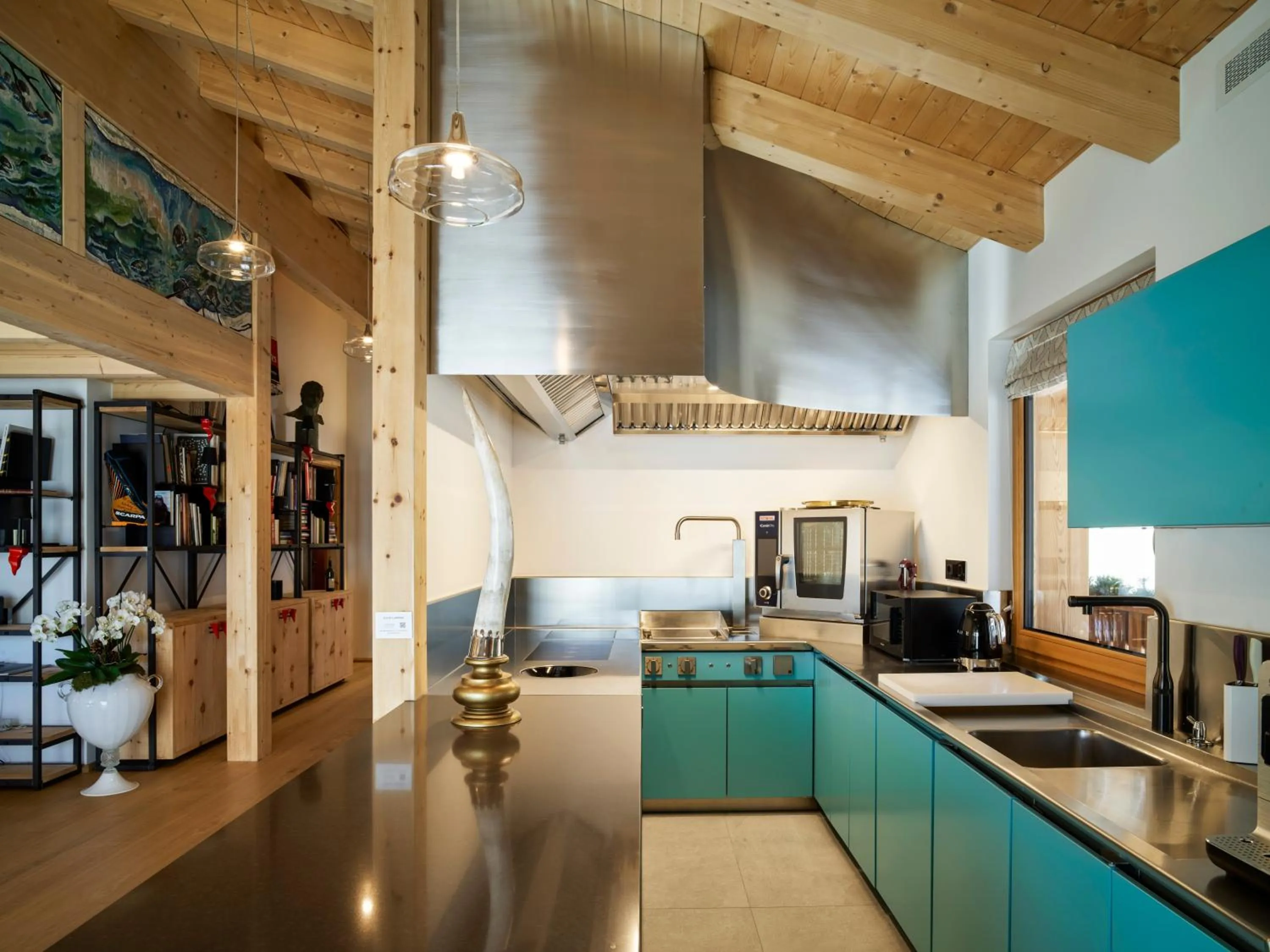 Kitchen or kitchenette in Dolomiti Lodge Alverà