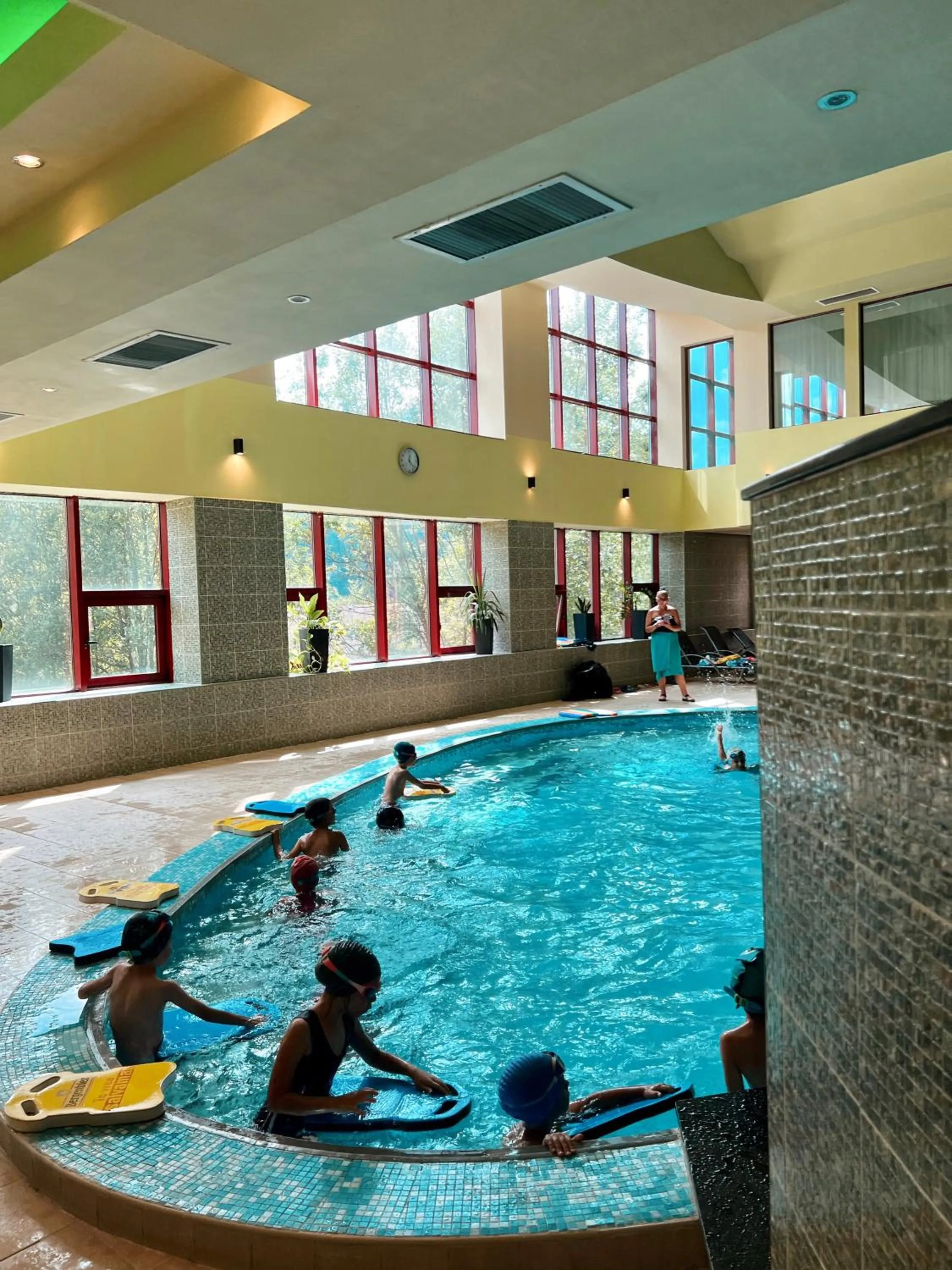 Swimming pool in Hotel Piatra Mare