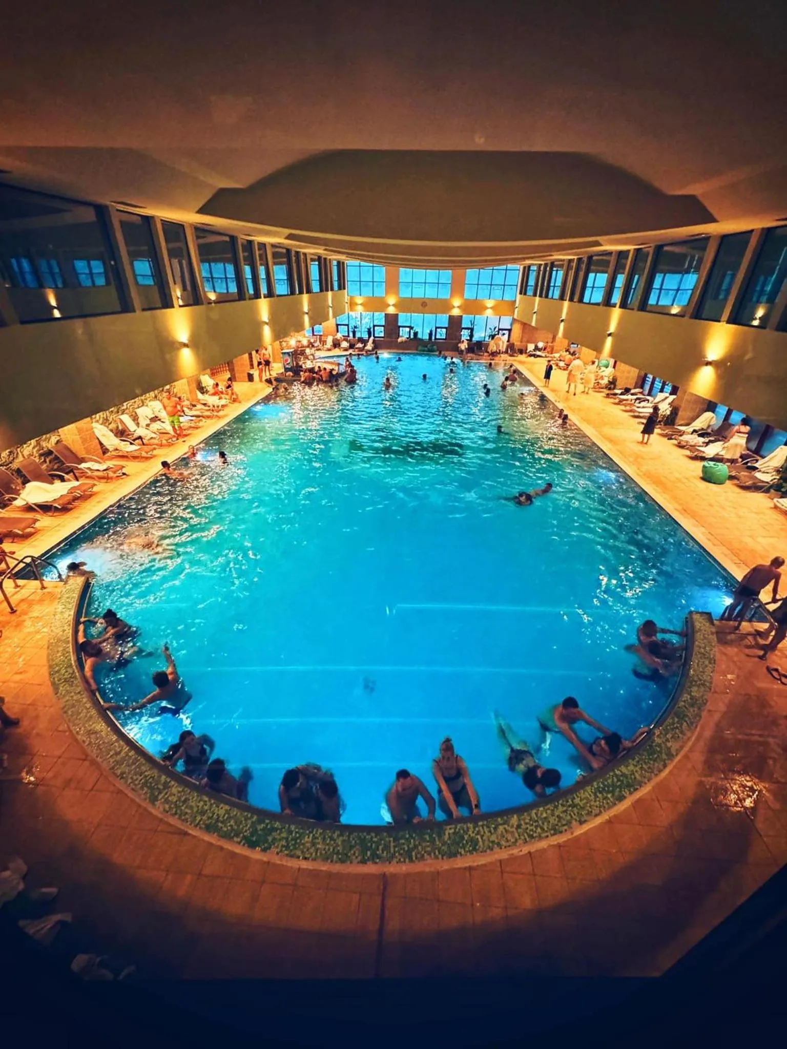 Pool view in Hotel Piatra Mare