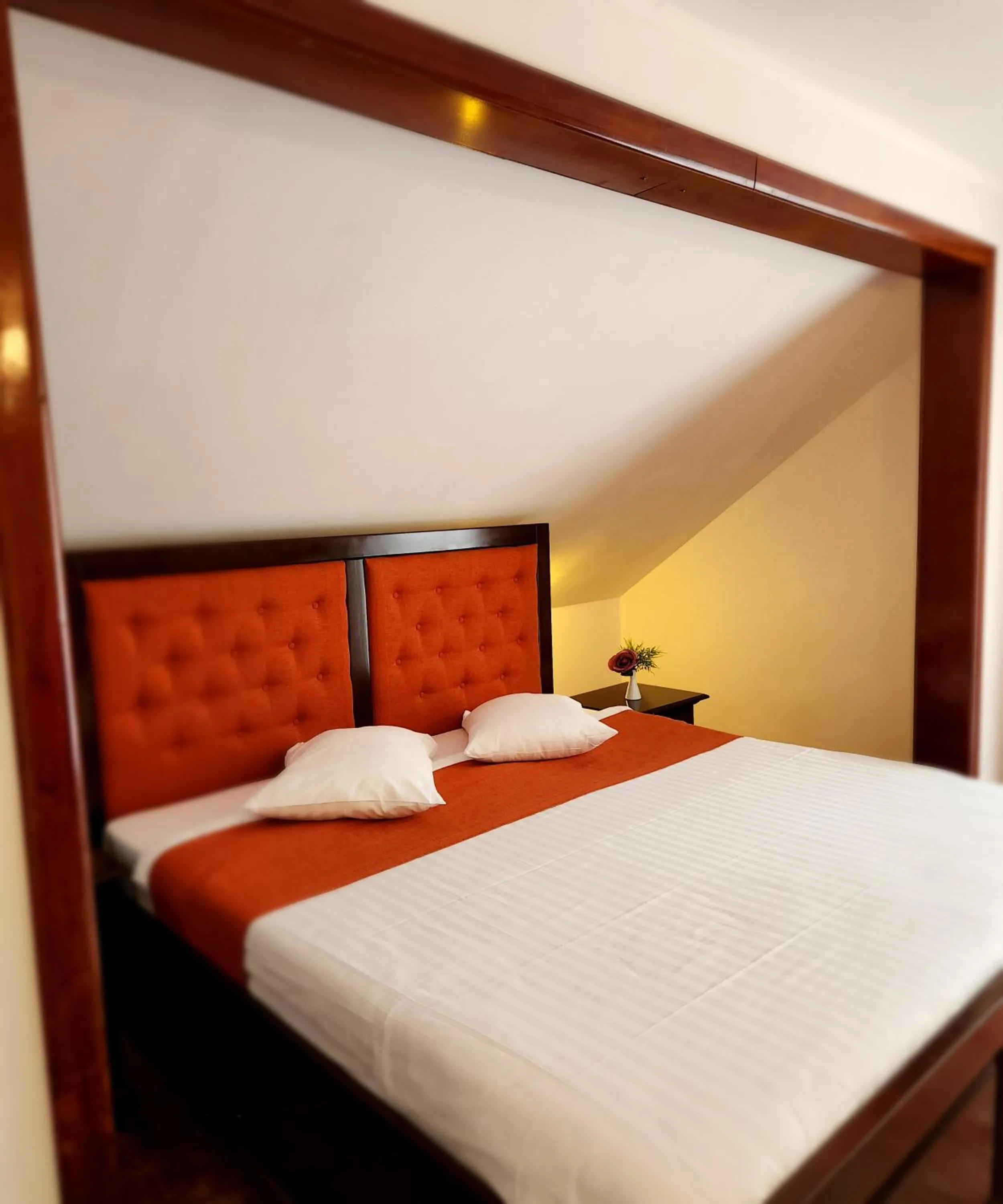 Bed in Hotel Piatra Mare