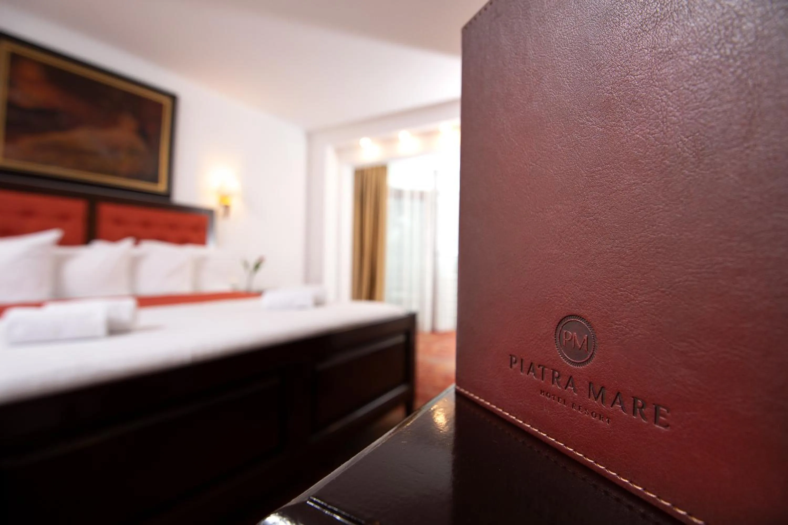 Restaurant/places to eat, Bed in Hotel Piatra Mare