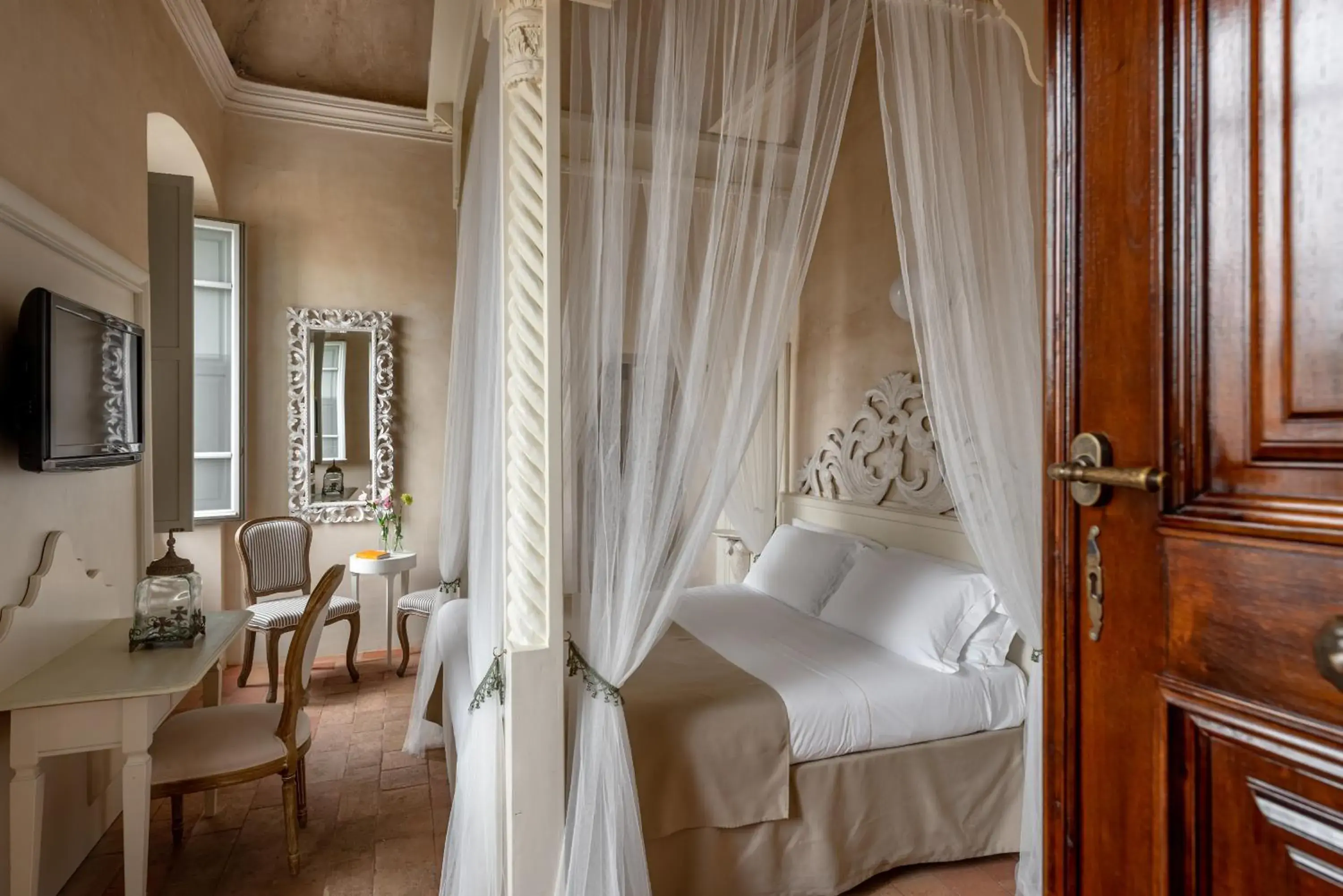 Suite - single occupancy in Hotel Palazzo Novello Suite - single occupancy in Hotel Palazzo Novello