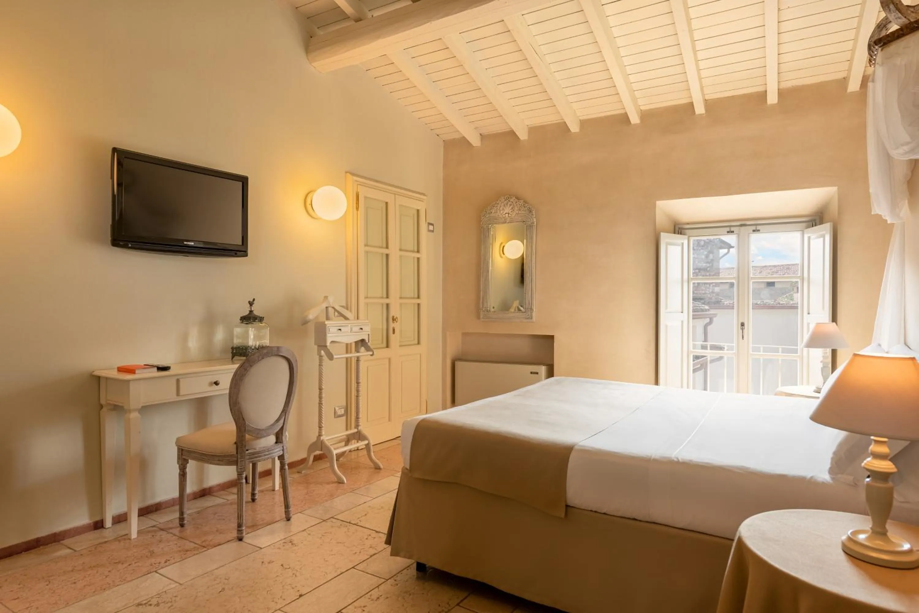 Photo of the whole room, Bed in Hotel Palazzo Novello