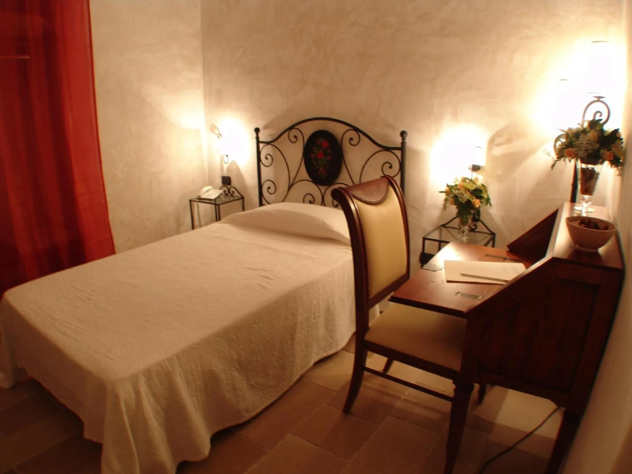 Bed in Hotel Masseria Fortificata Donnaloia