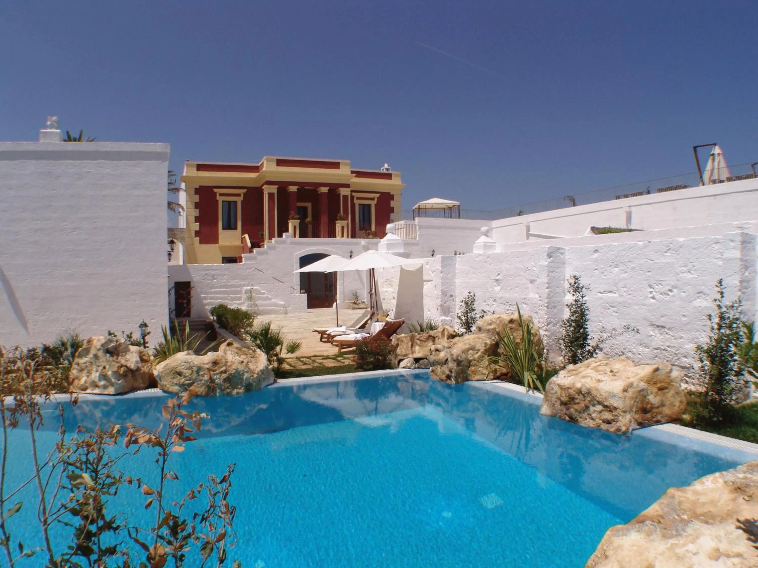 Facade/entrance in Hotel Masseria Fortificata Donnaloia