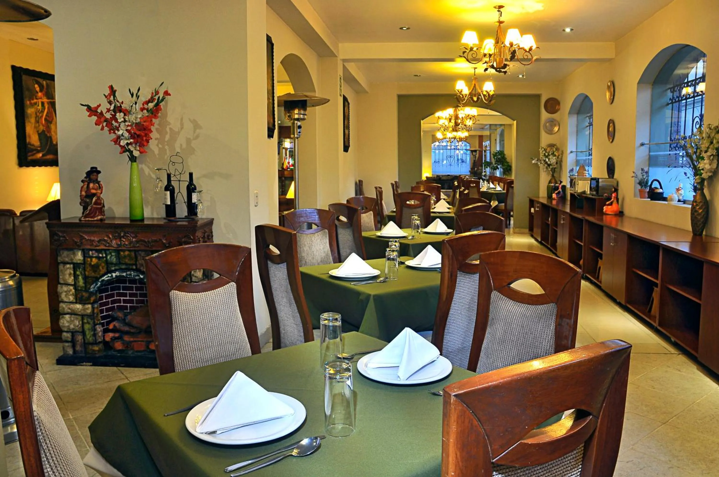 Restaurant/places to eat in Casona Plaza Hotel Puno