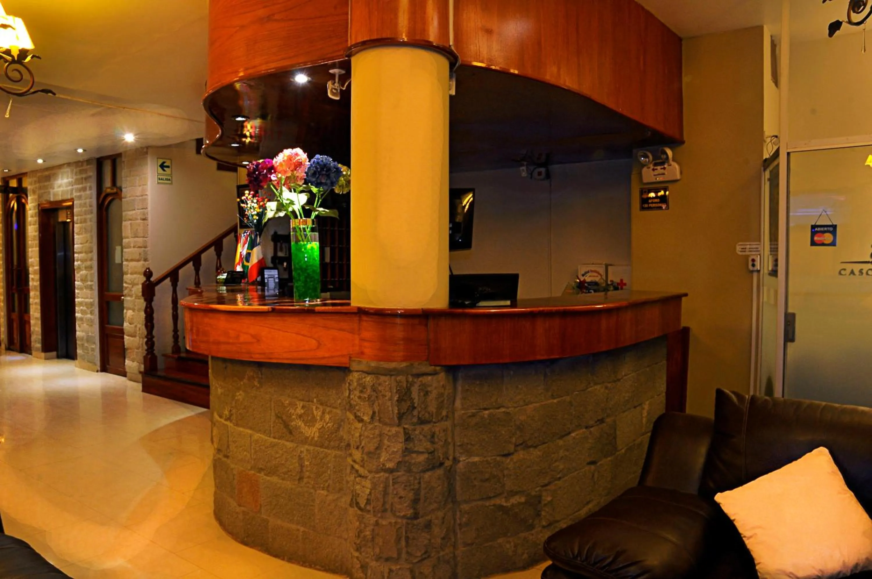 Lobby or reception in Casona Plaza Hotel Puno