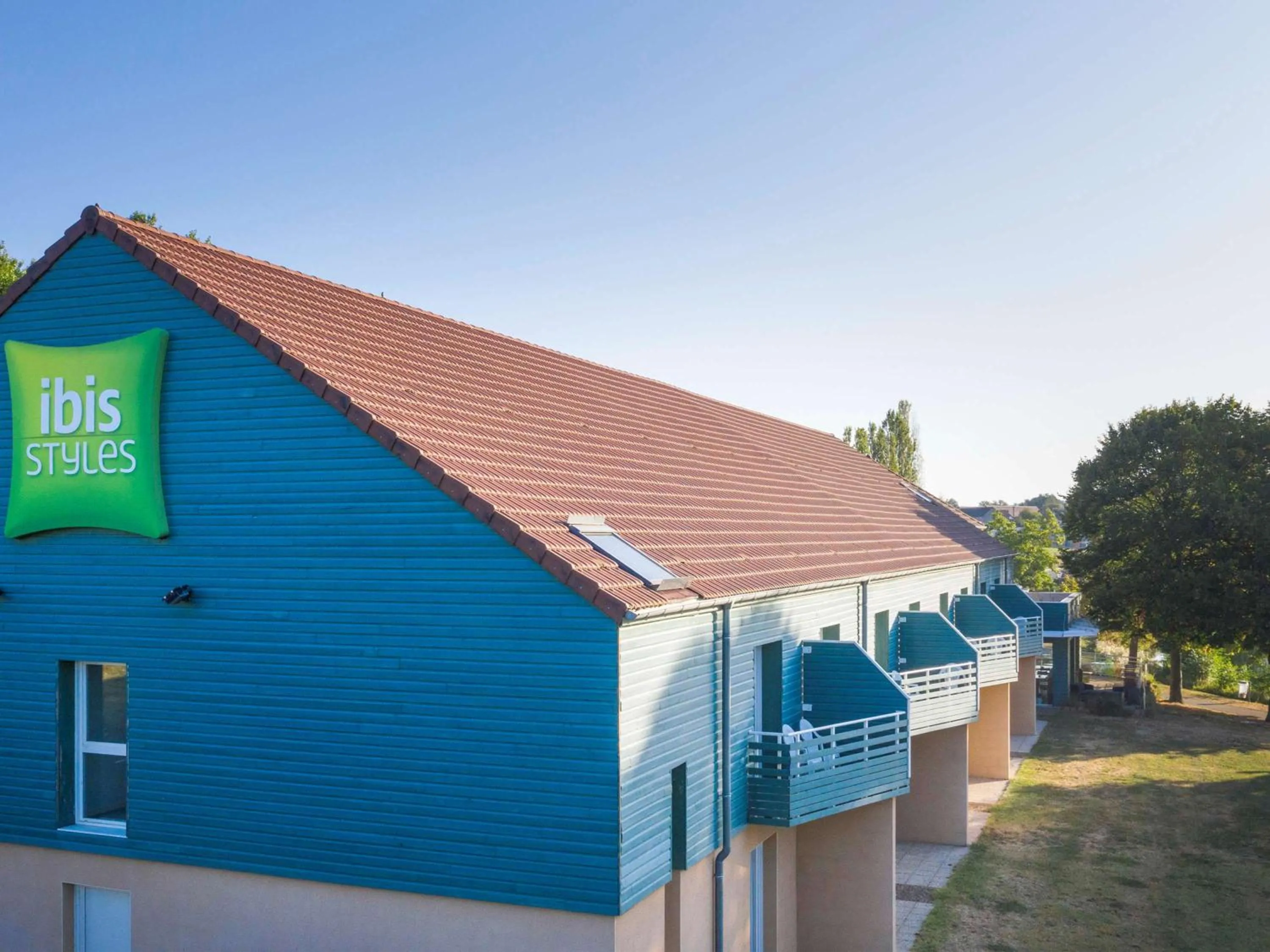 Property building in ibis Styles Bourbon Lancy