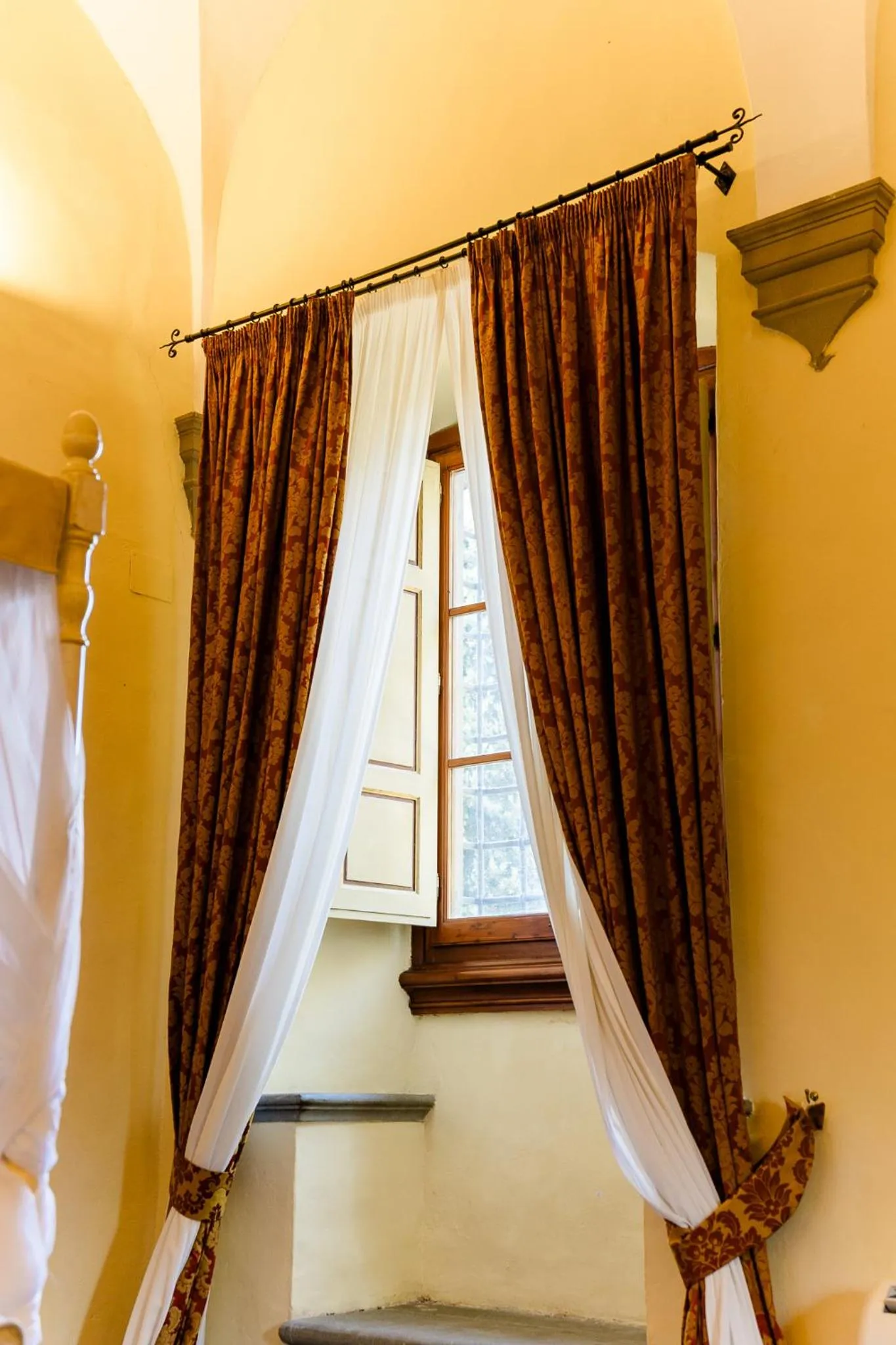 Photo of the whole room, Bed in Villa Il Fedino