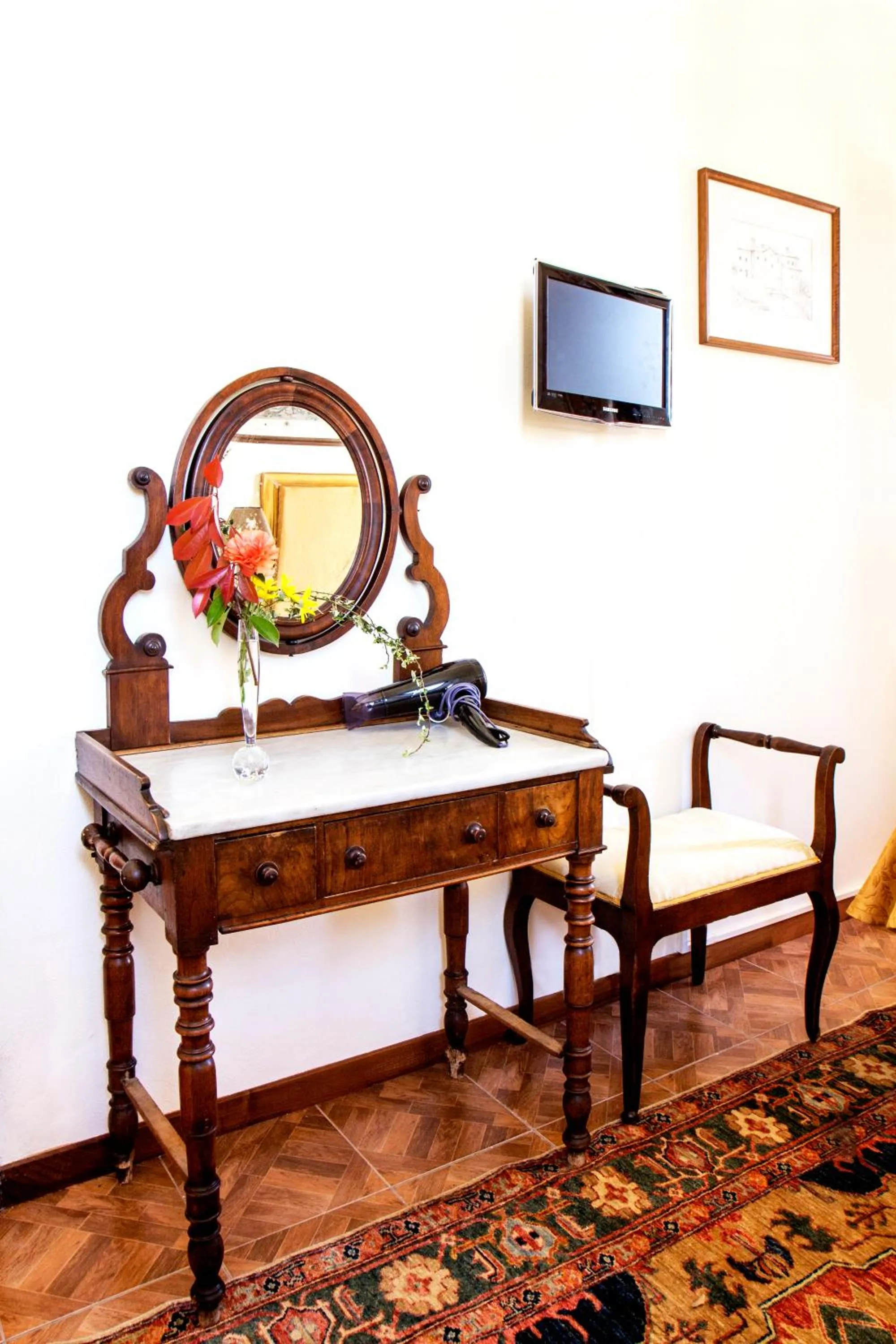 Decorative detail in Villa Il Fedino