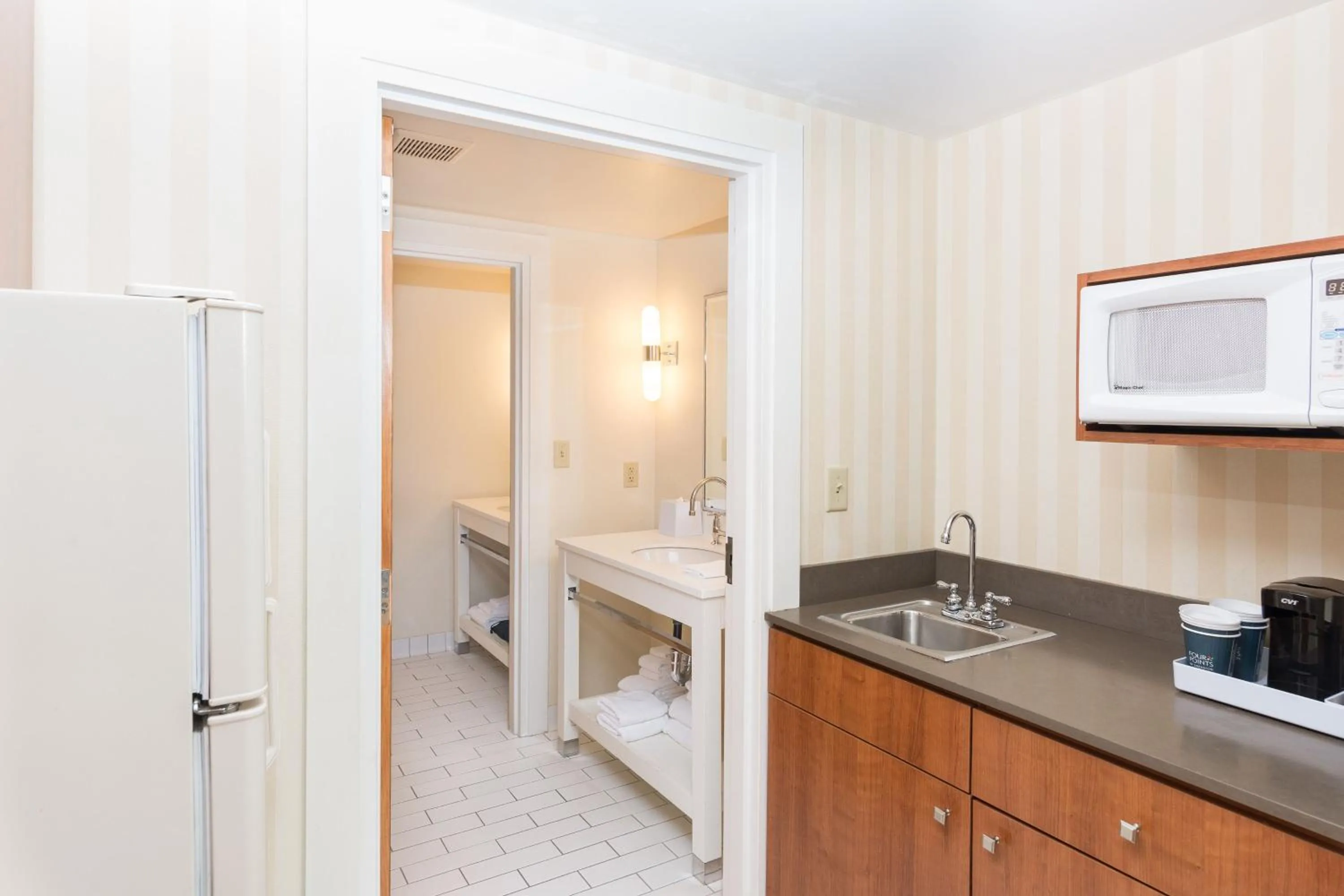 Bedroom in Four Points by Sheraton Eastham Cape Cod