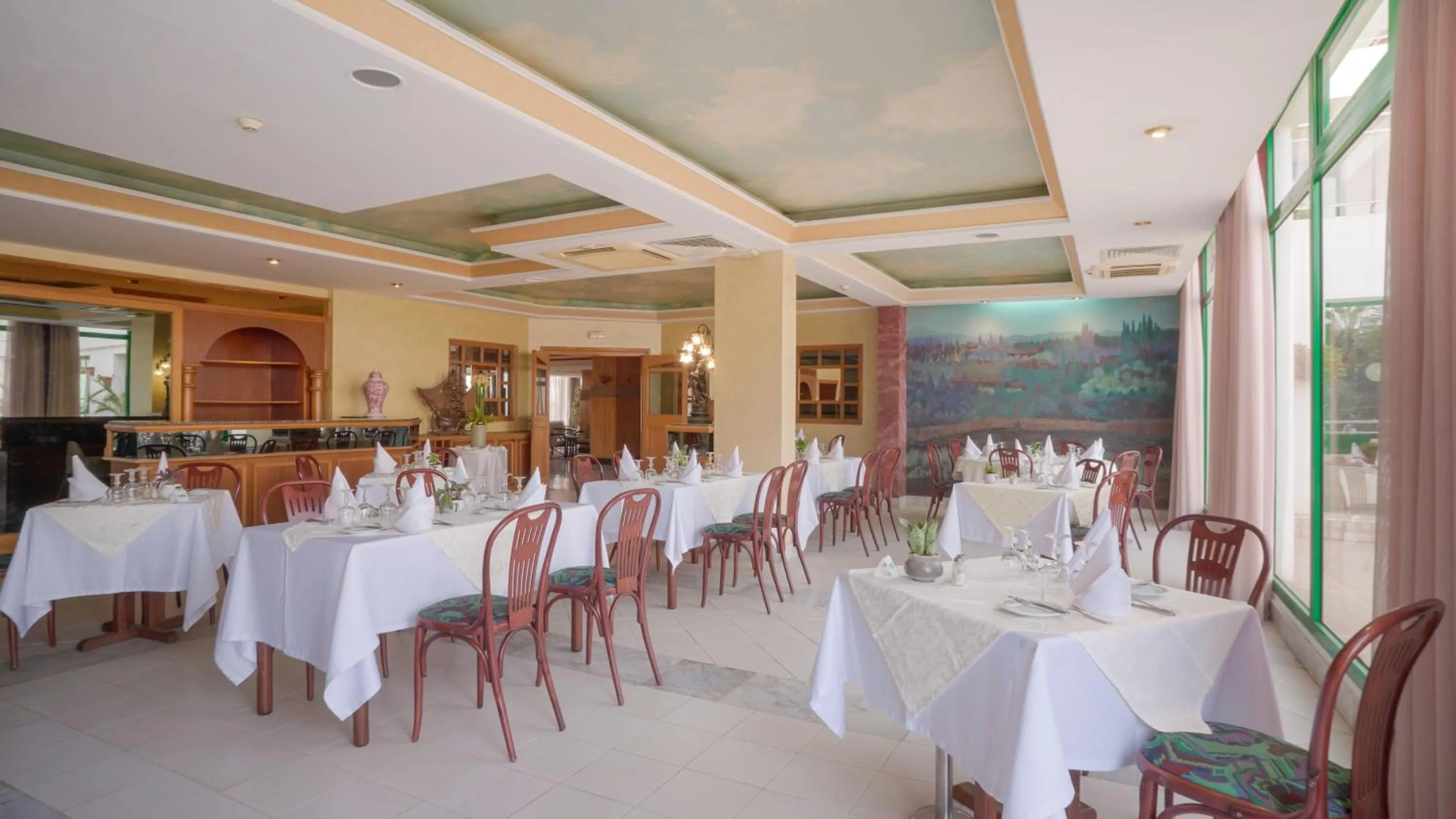 Restaurant/places to eat in Agadir Beach Club
