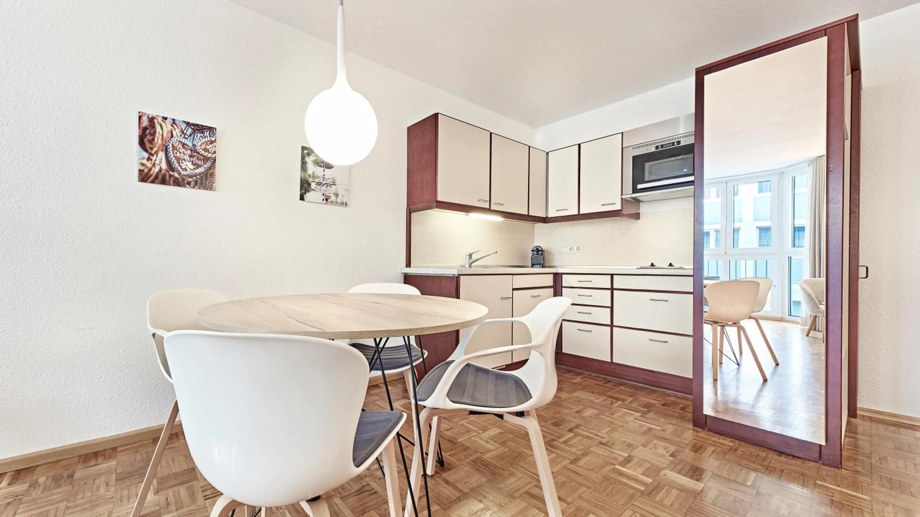 Kitchen or kitchenette in Hapimag Ferienwohnungen München