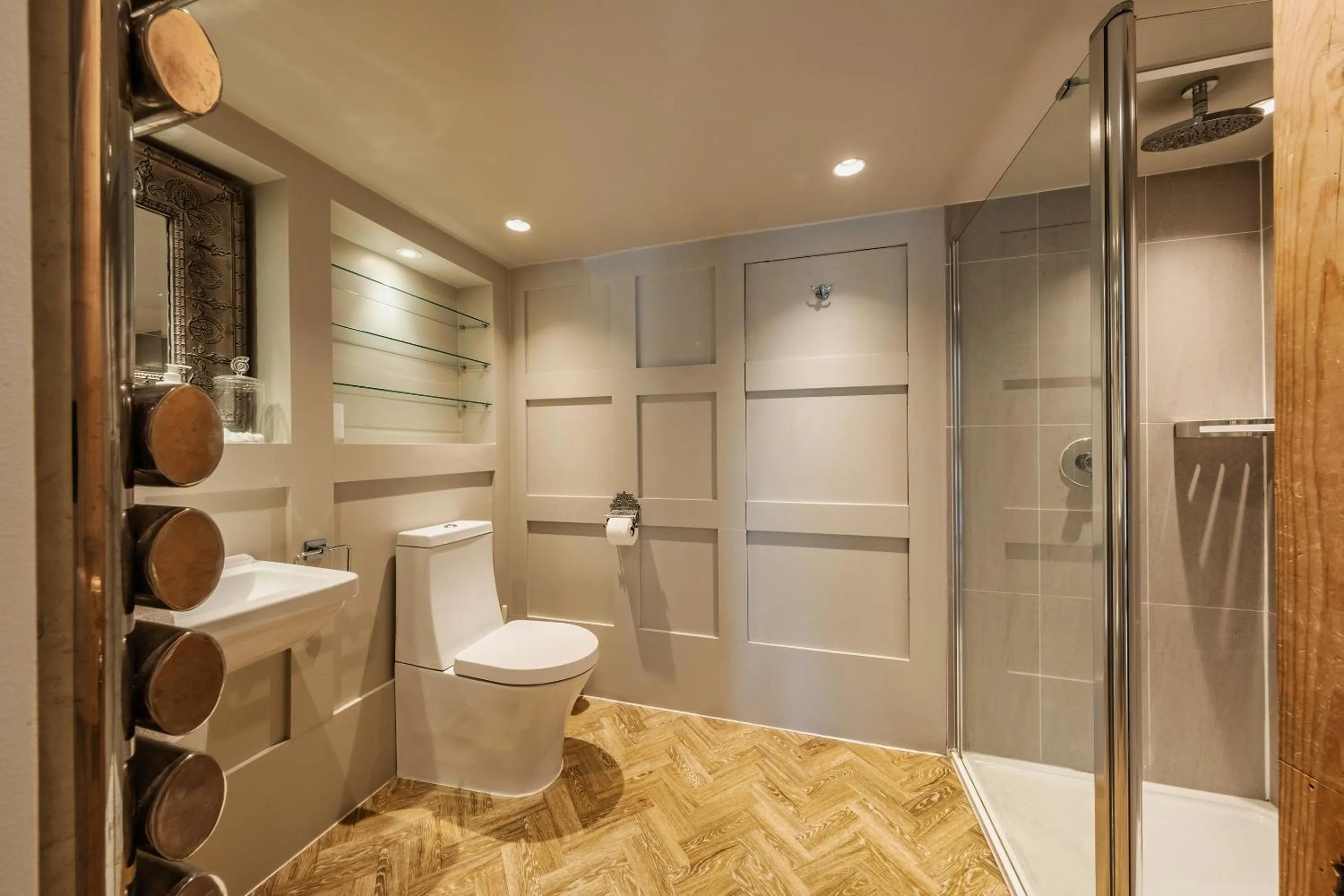 Bathroom in Wiveton Bell