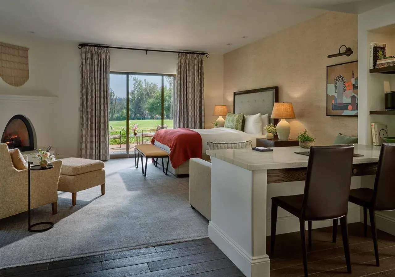 Mini Suite with King Bed in Ojai Valley Inn Mini Suite with King Bed in Ojai Valley Inn