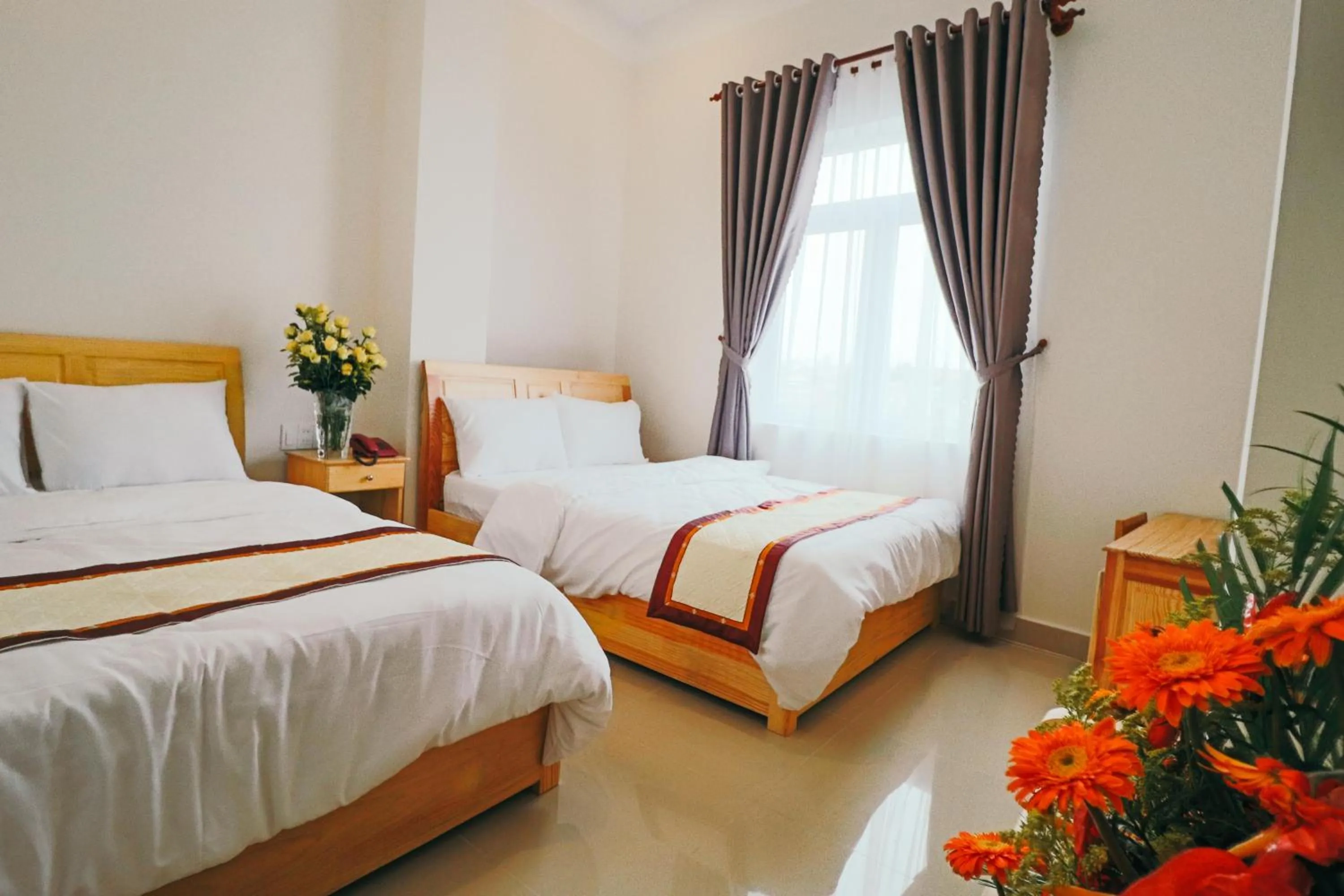 Bed in Mai Hoang Da Lat Hotel