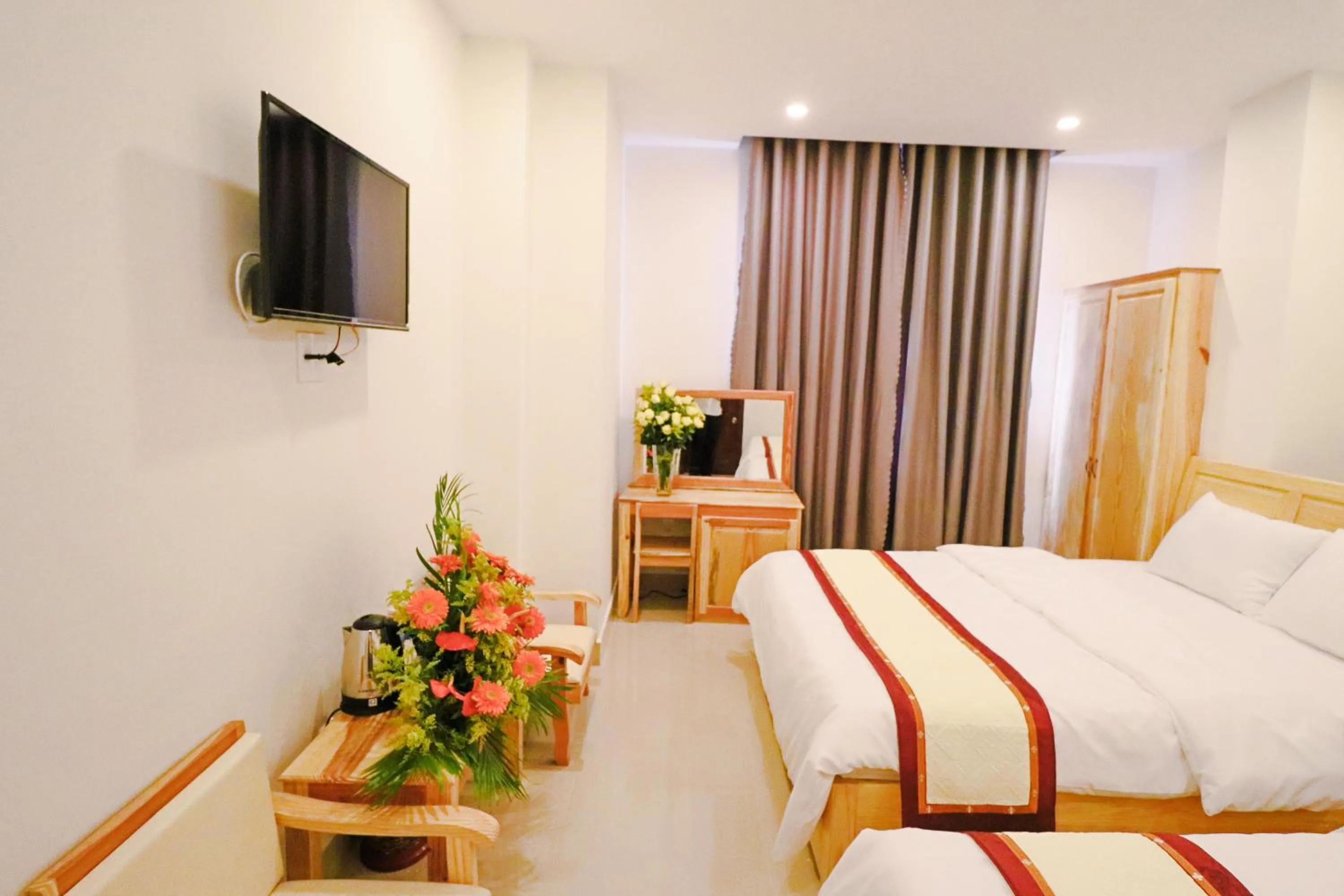 Bedroom, Bed in Mai Hoang Da Lat Hotel