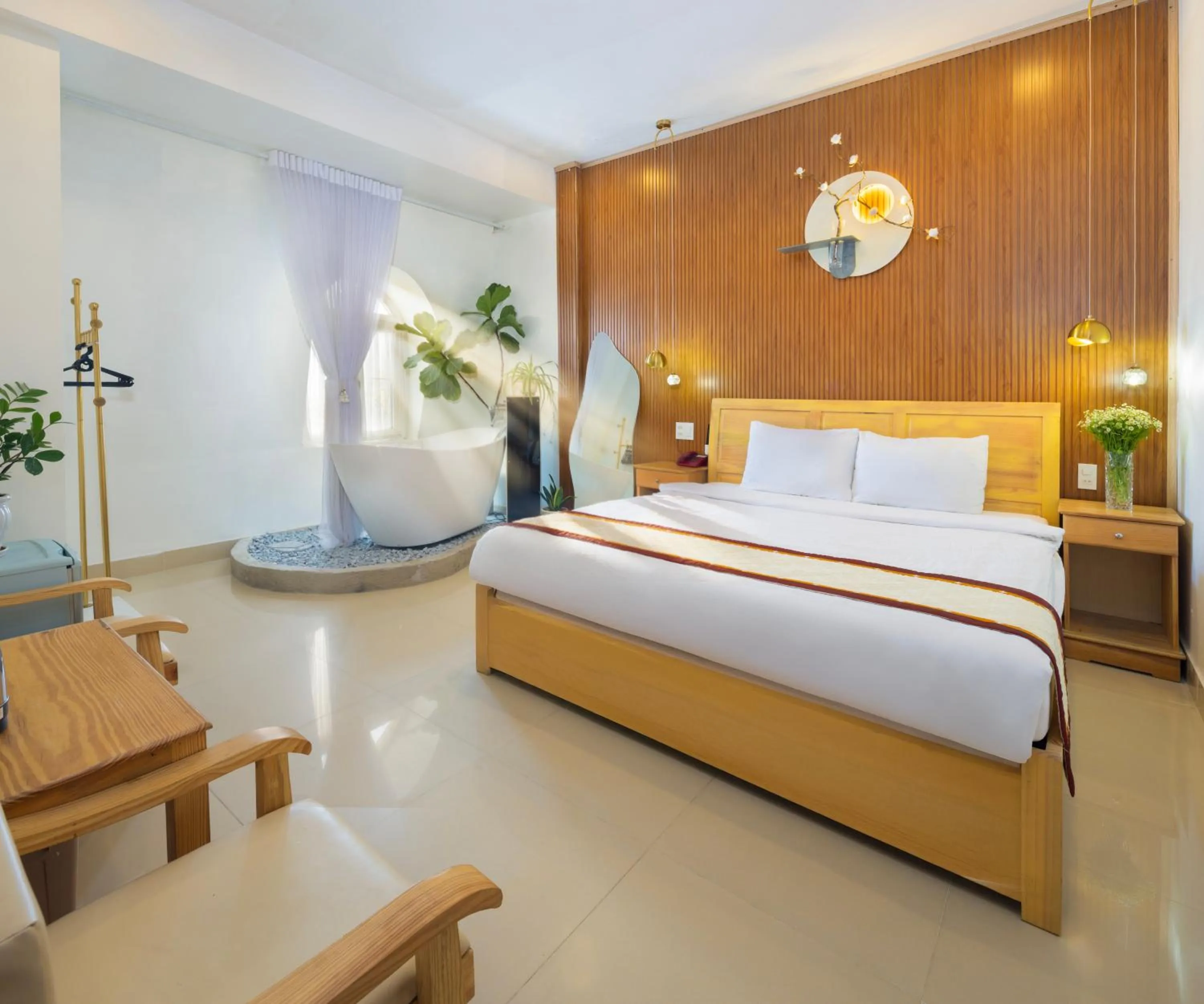 Bed in Mai Hoang Da Lat Hotel