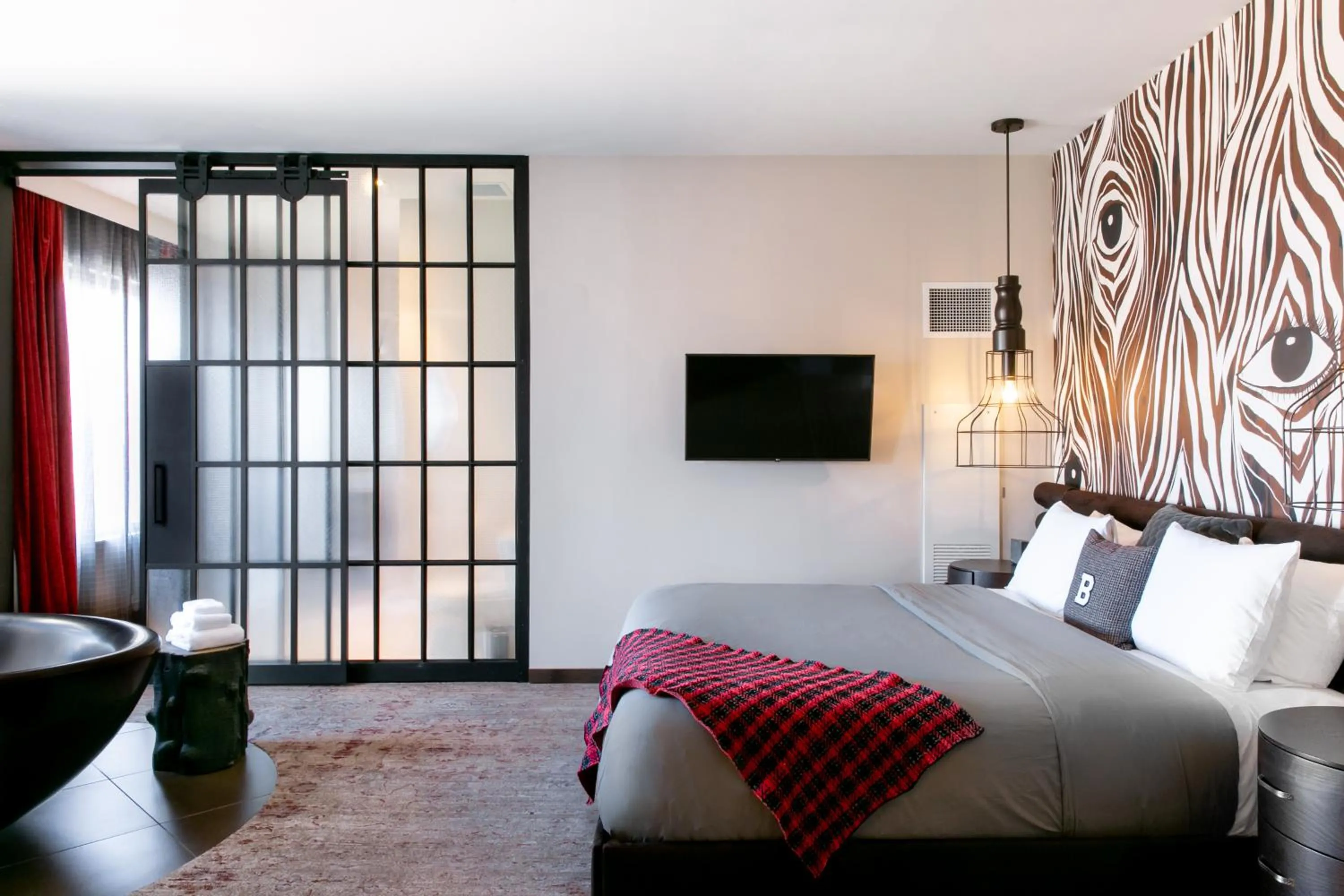 Photo of the whole room, Bed in Bobby Hotel