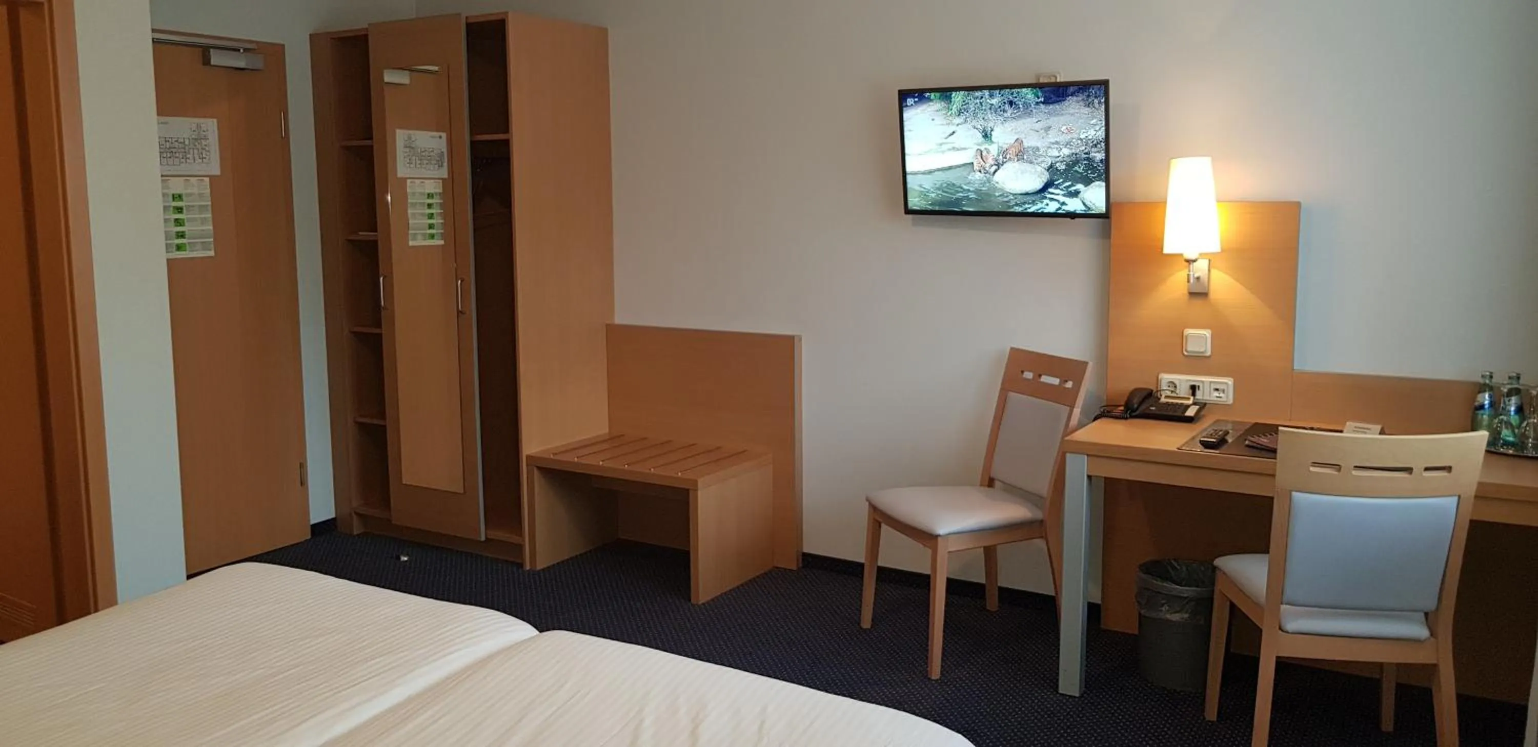 Photo of the whole room, Bed in Hotel Beuss