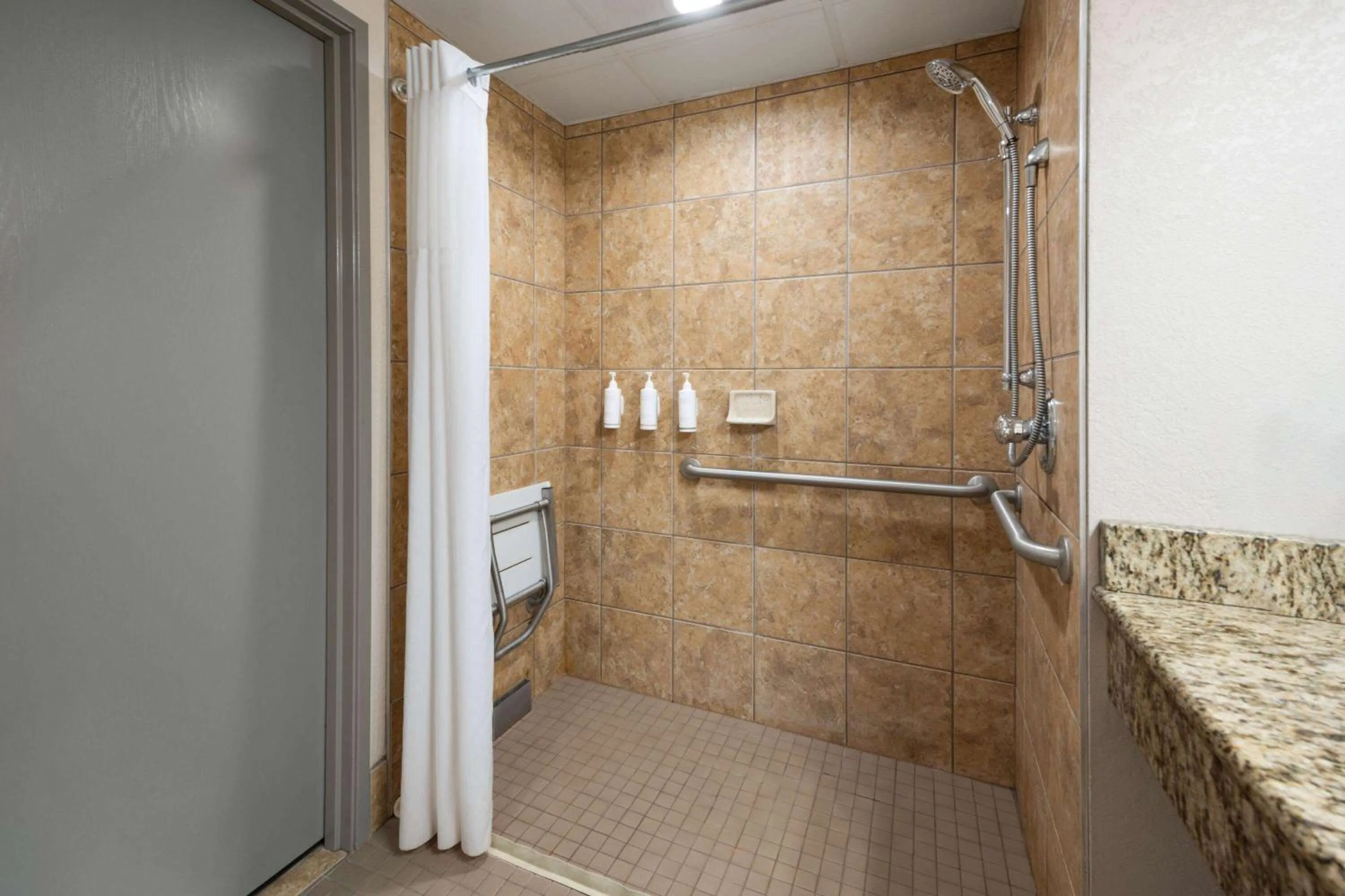 Shower in Days Inn & Suites by Wyndham Bozeman