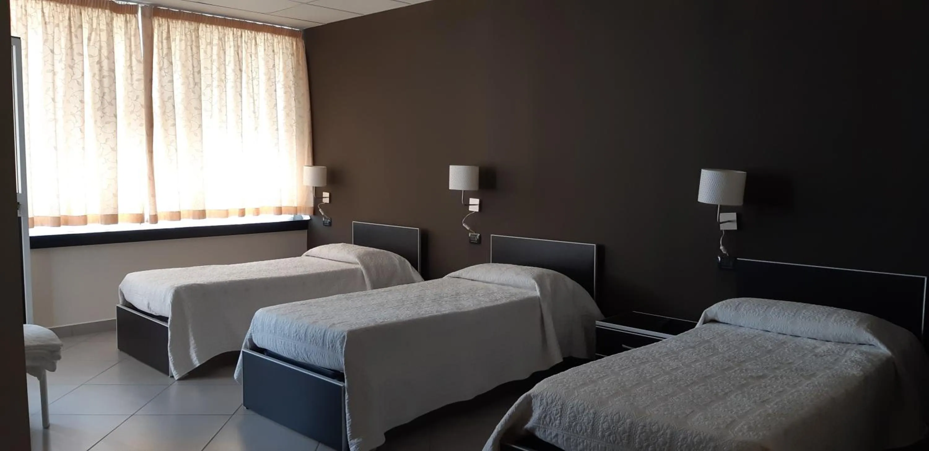 Bed in Hotel Saturday