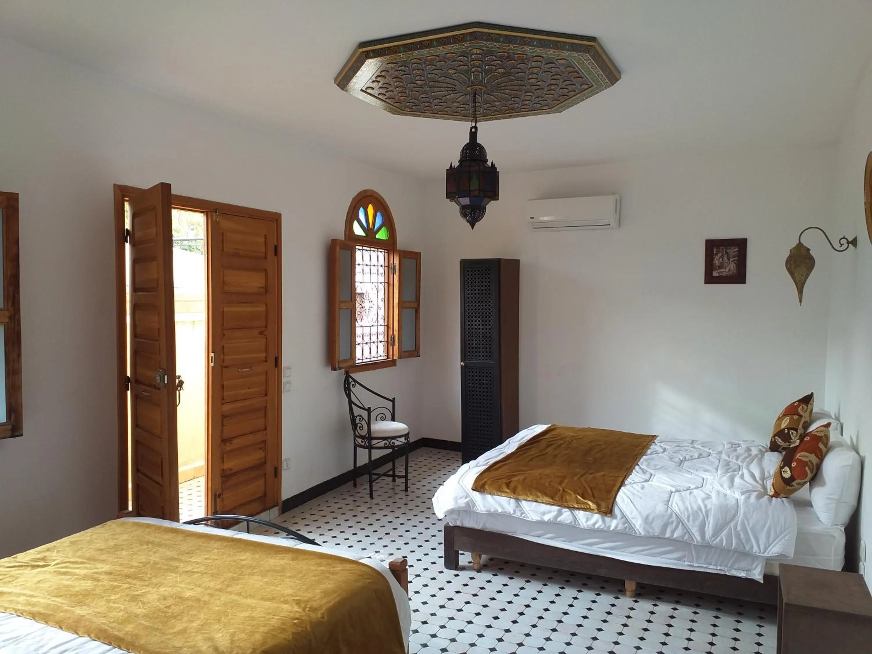 Photo of the whole room, Bed in Riad Sheryne Fes