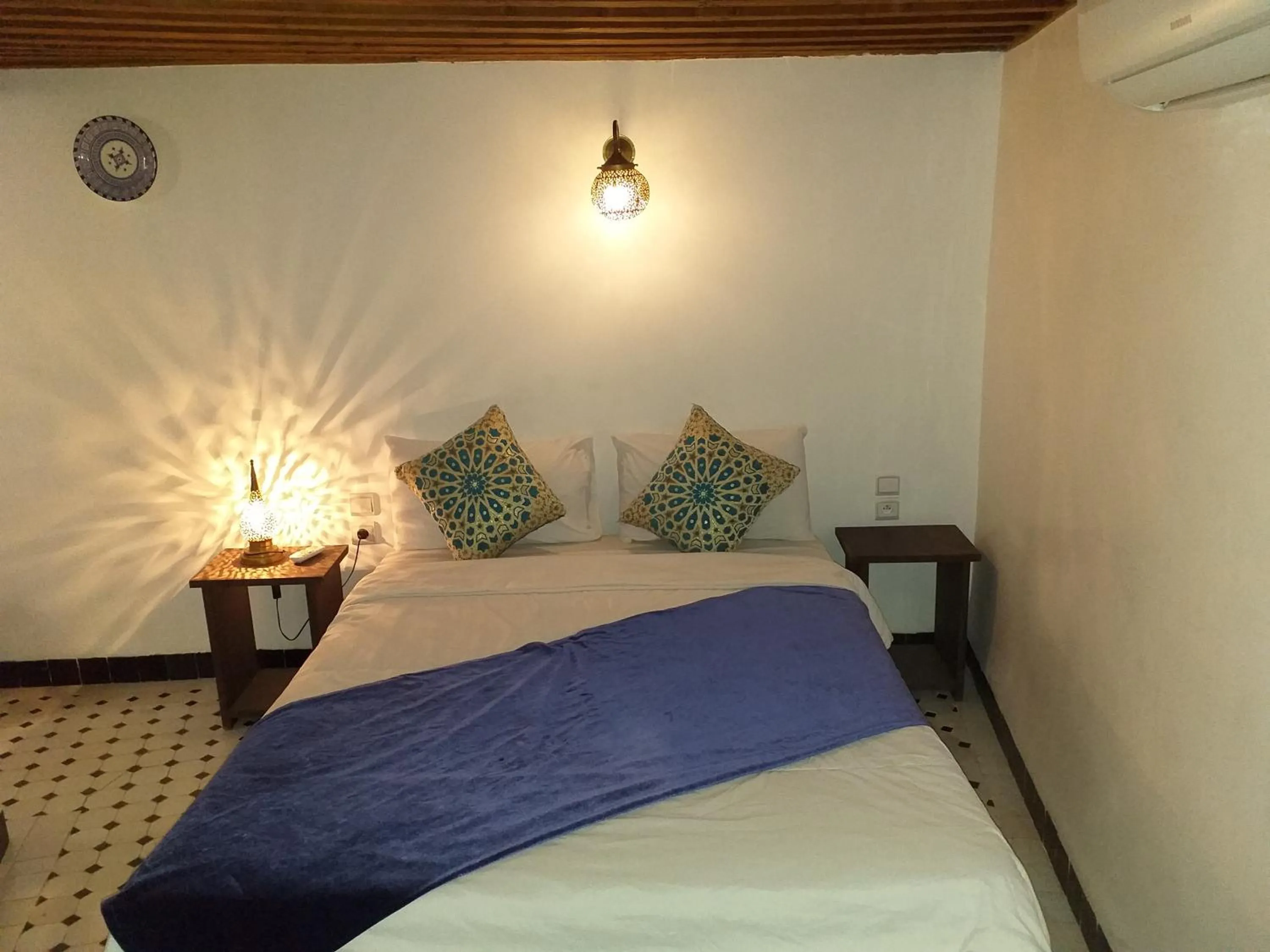 Bed in Riad Sheryne Fes