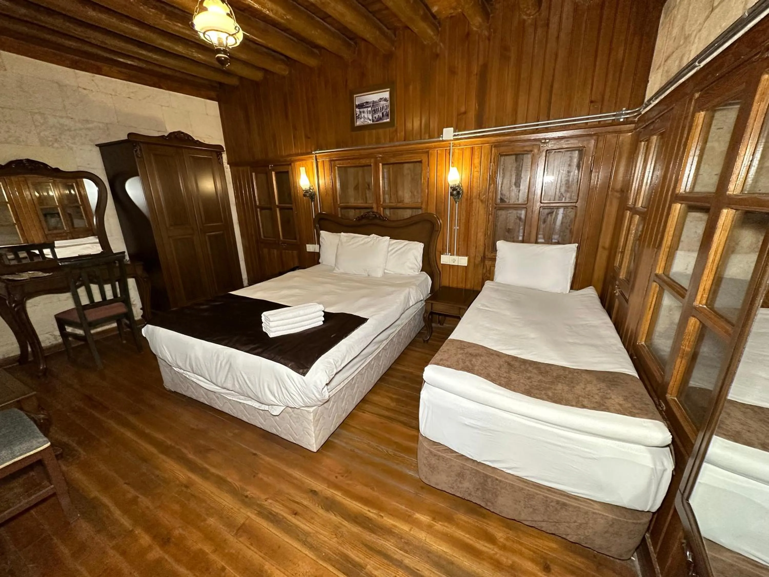 Bed in Elif Hanım Konağı