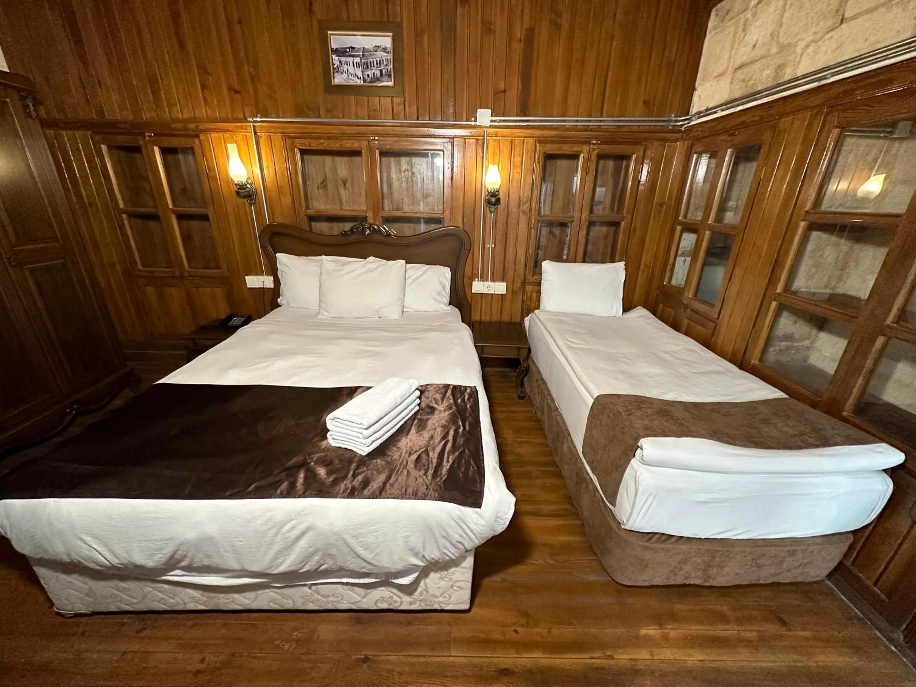 Bed in Elif Hanım Konağı