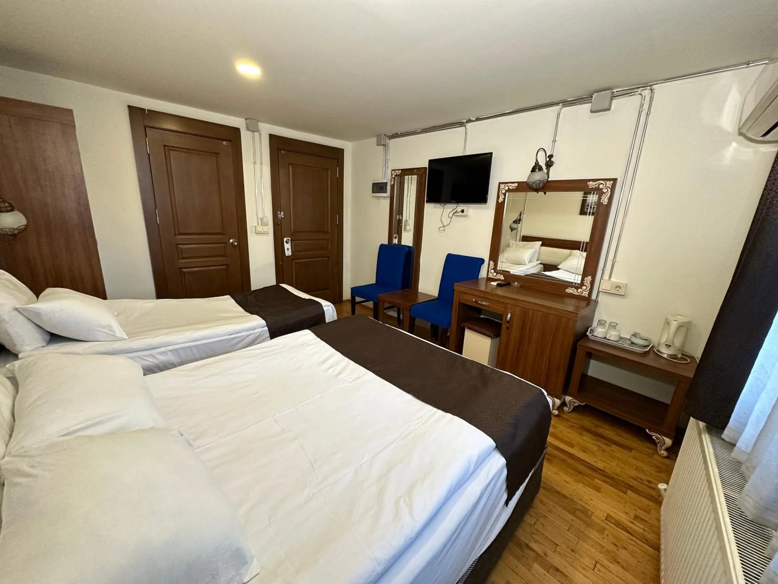 Bed in Elif Hanım Konağı