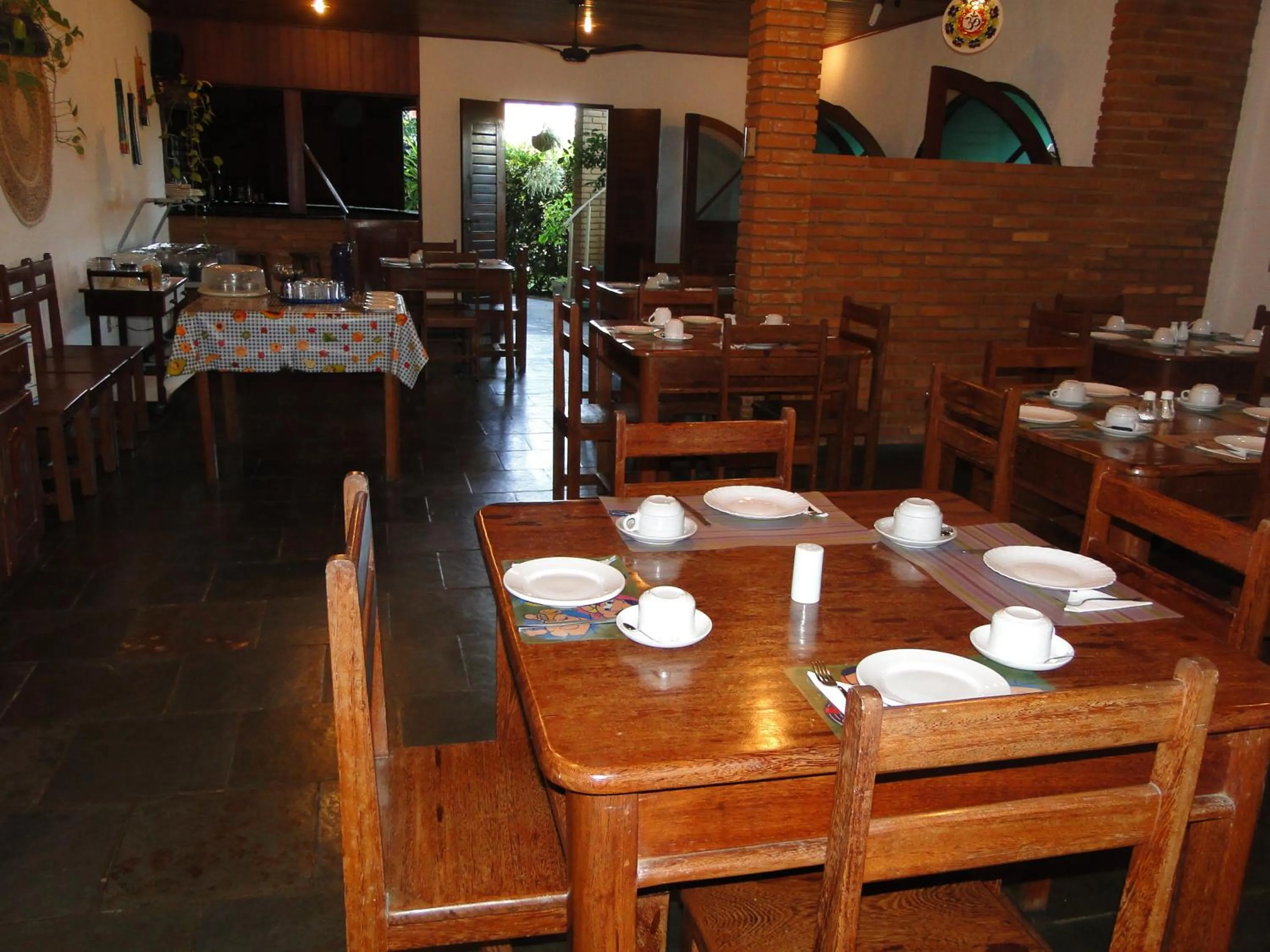 Restaurant/places to eat in Hotel Pousada Arco Iris