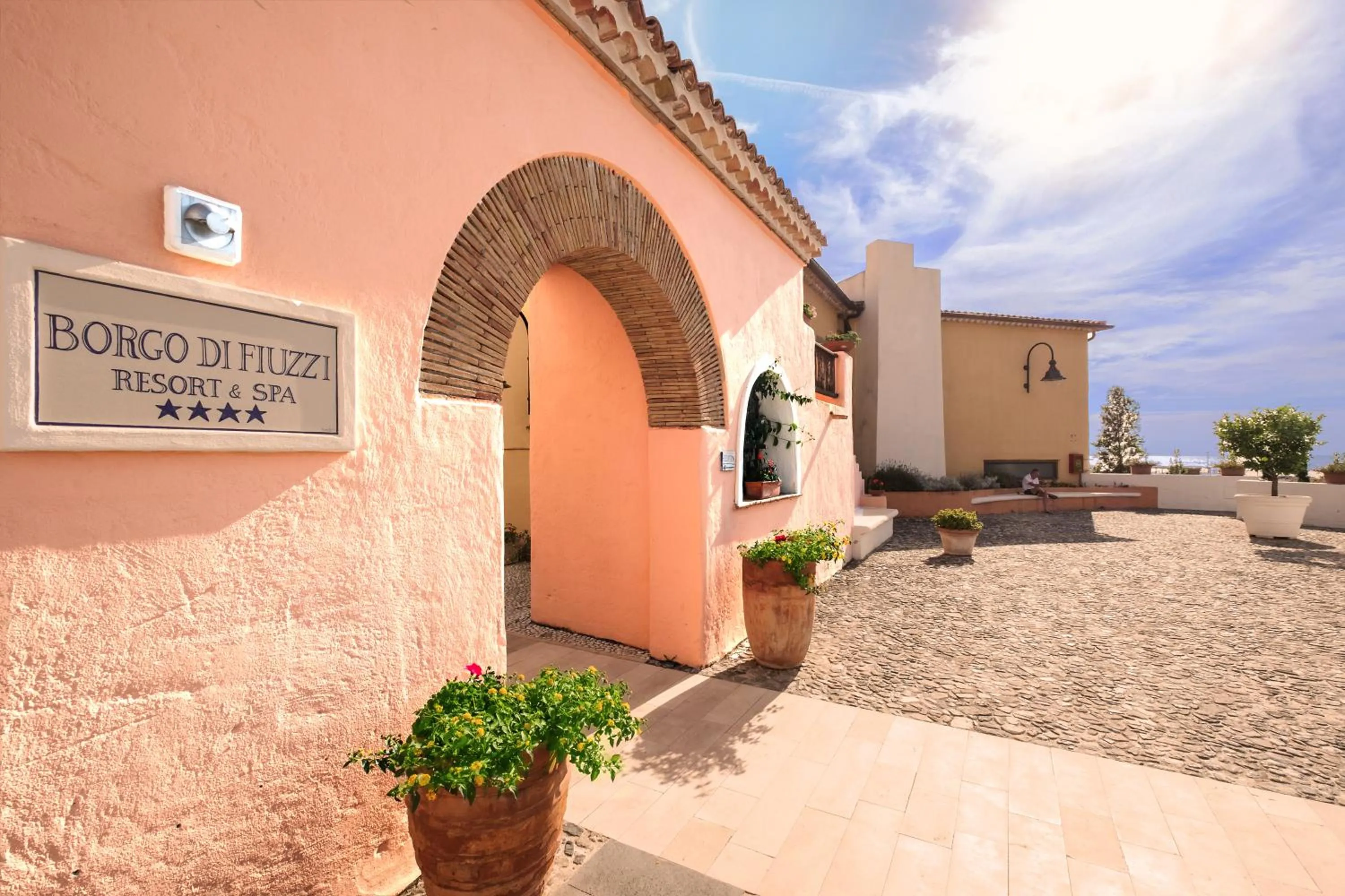 Facade/entrance in TH Praia - Borgo di Fiuzzi Resort & SPA