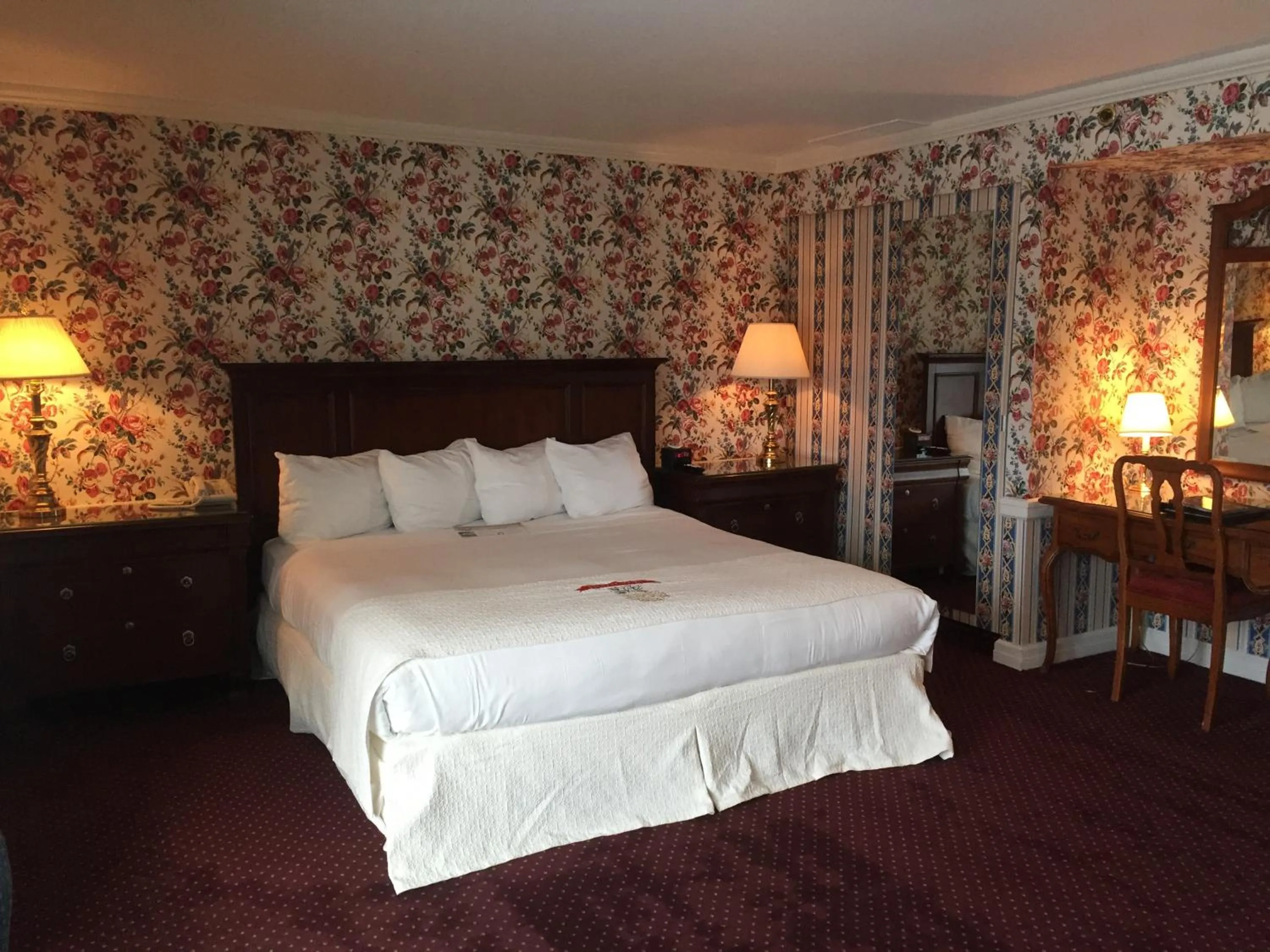 Lake view in Perry Hotel