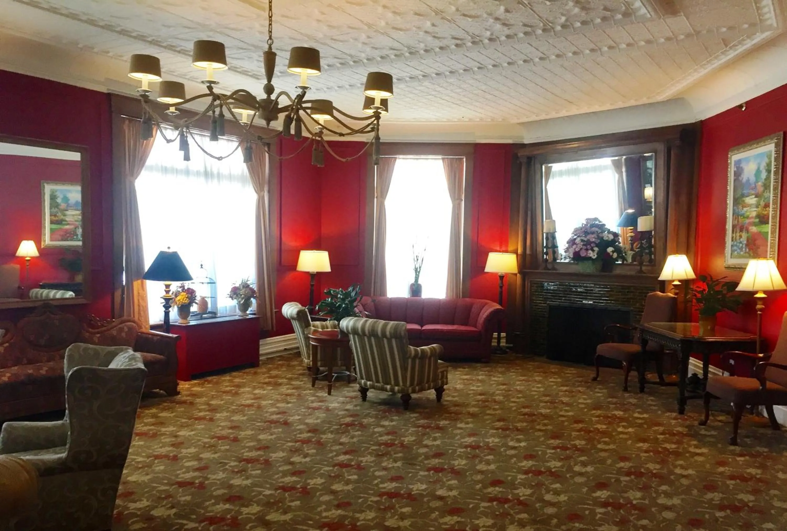 Seating area in Perry Hotel