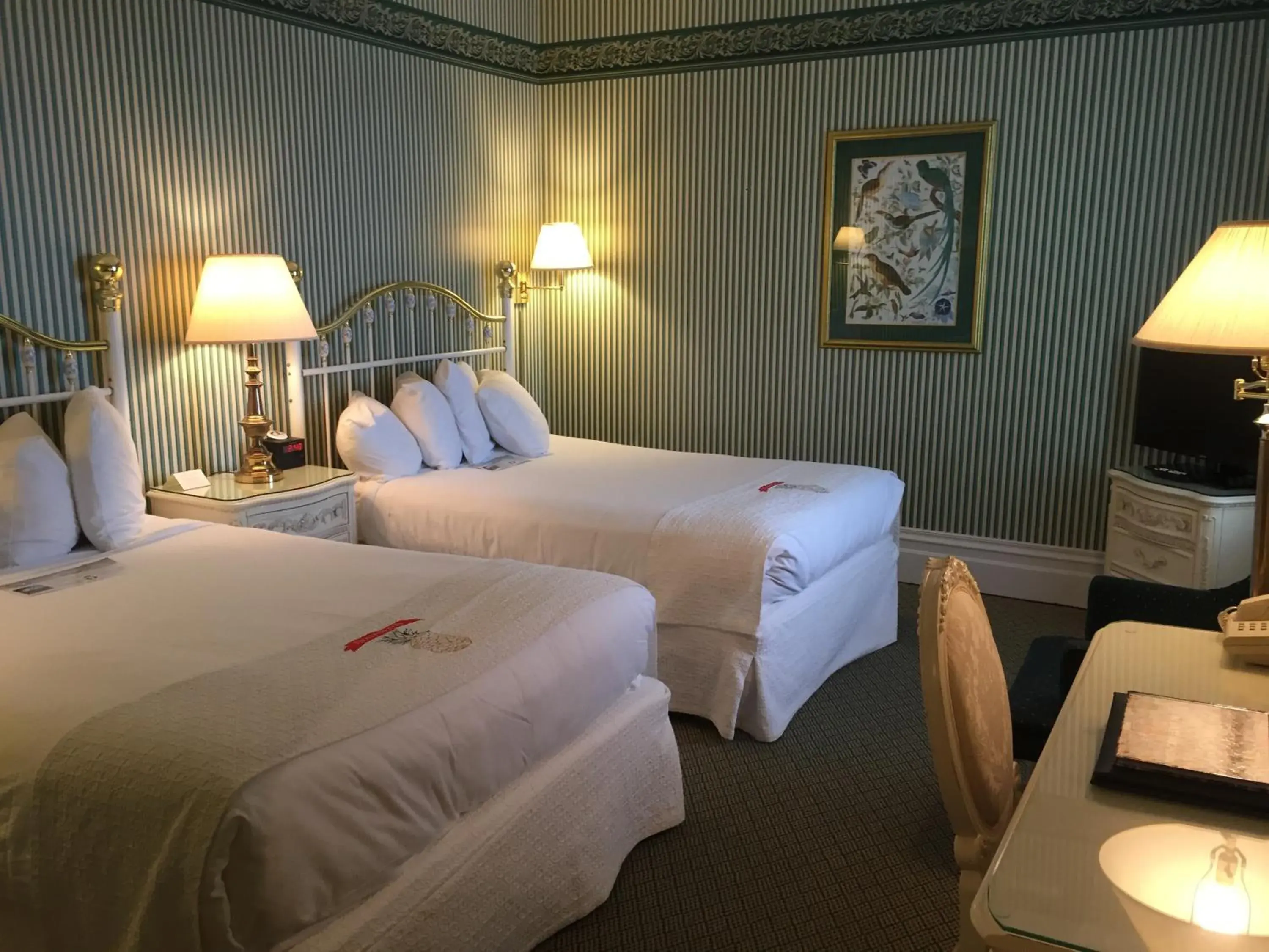 Deluxe Double or Twin Room in Perry Hotel Deluxe Double or Twin Room in Perry Hotel