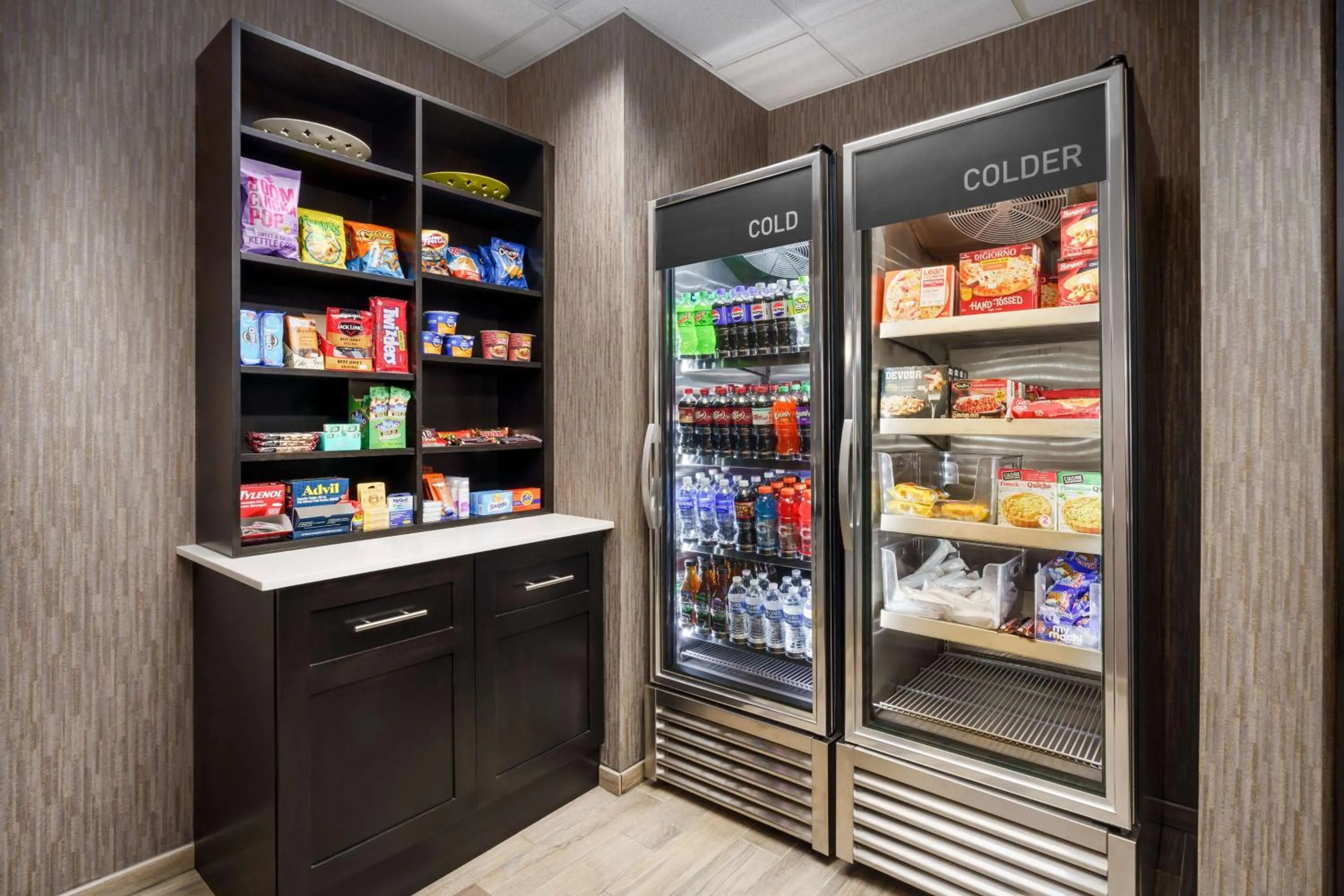 Restaurant/places to eat in Homewood Suites by Hilton Erie