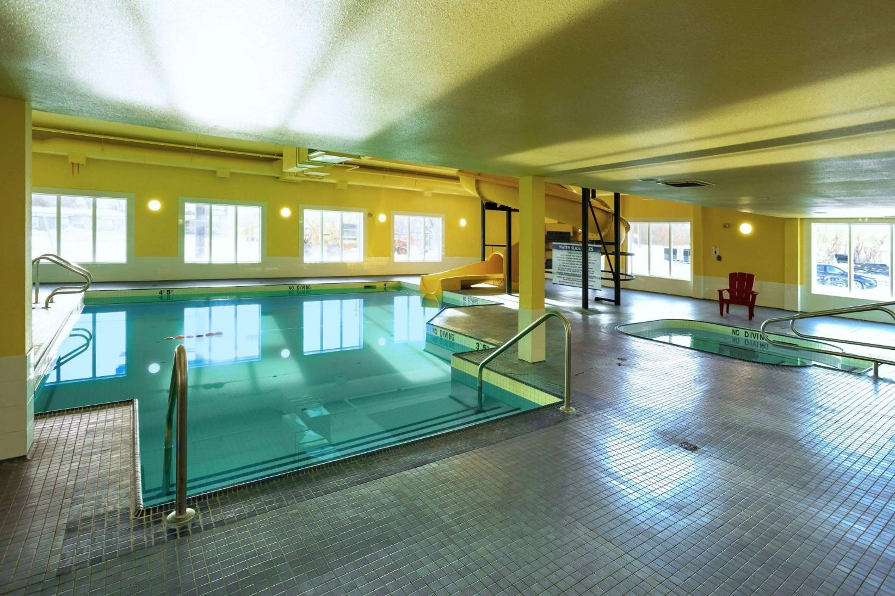 Swimming pool in Ramada by Wyndham Cranbrook