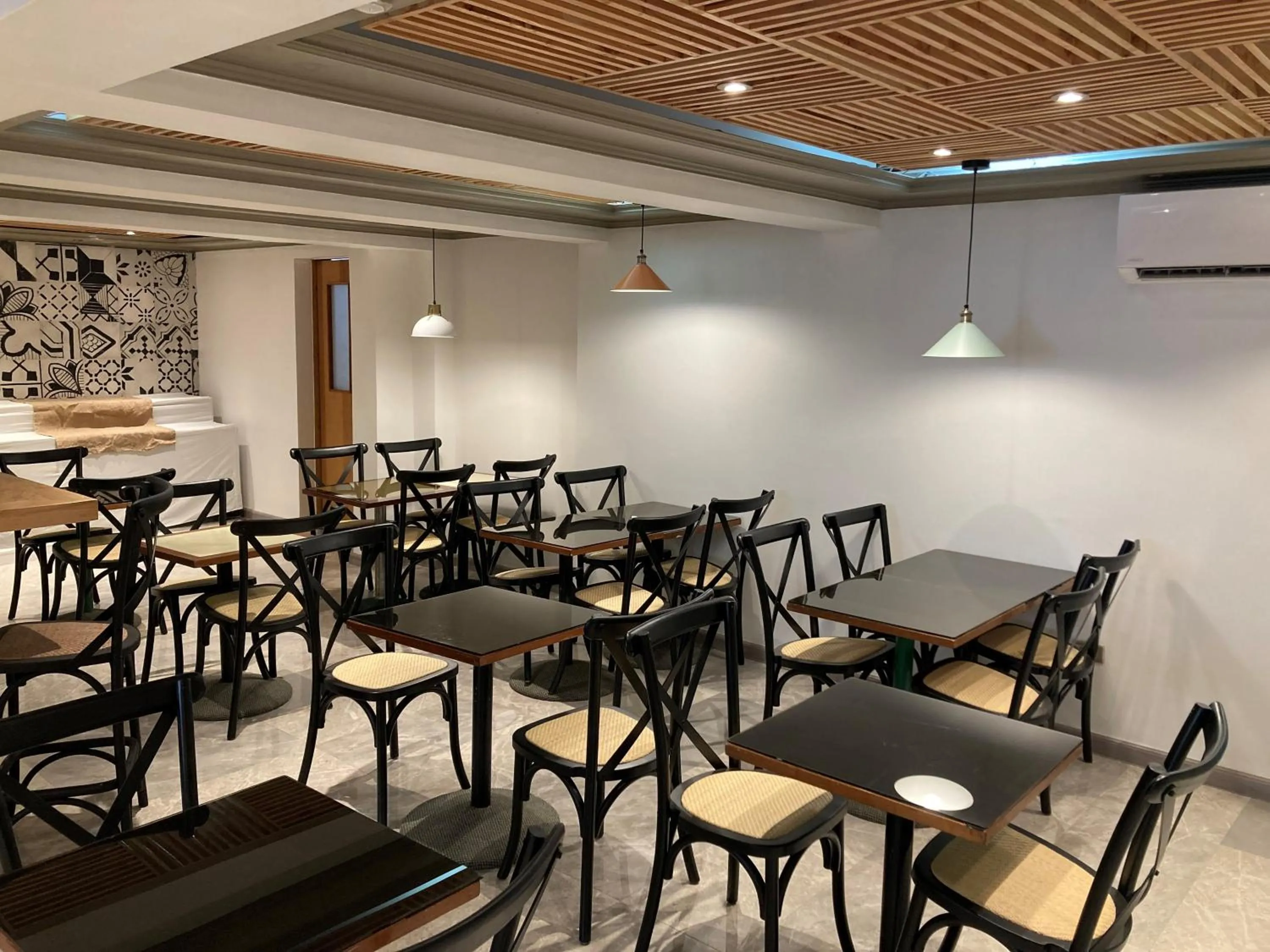 Buffet breakfast in Hotel Gavina Express Arica