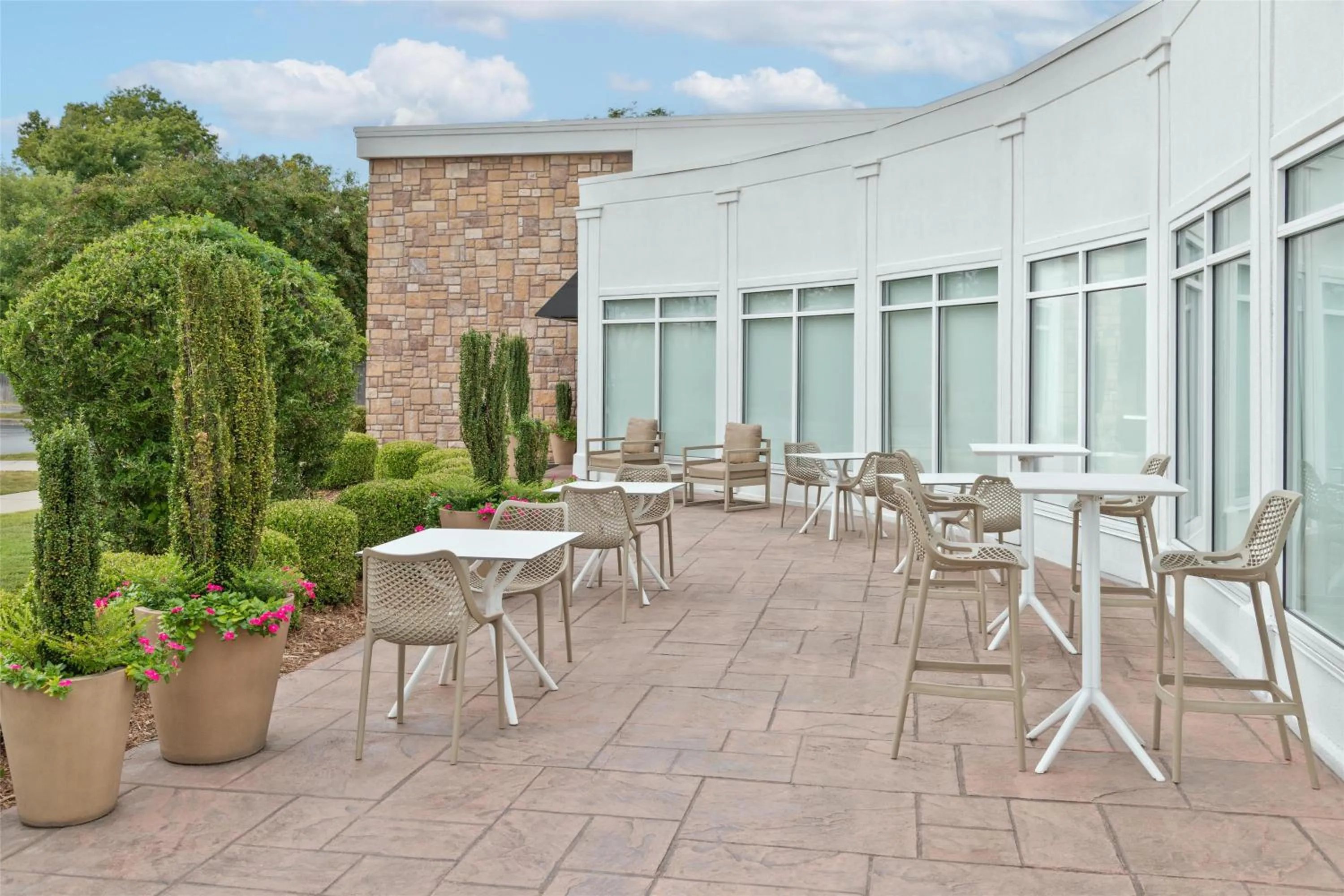 Patio in Hilton Garden Inn North Little Rock