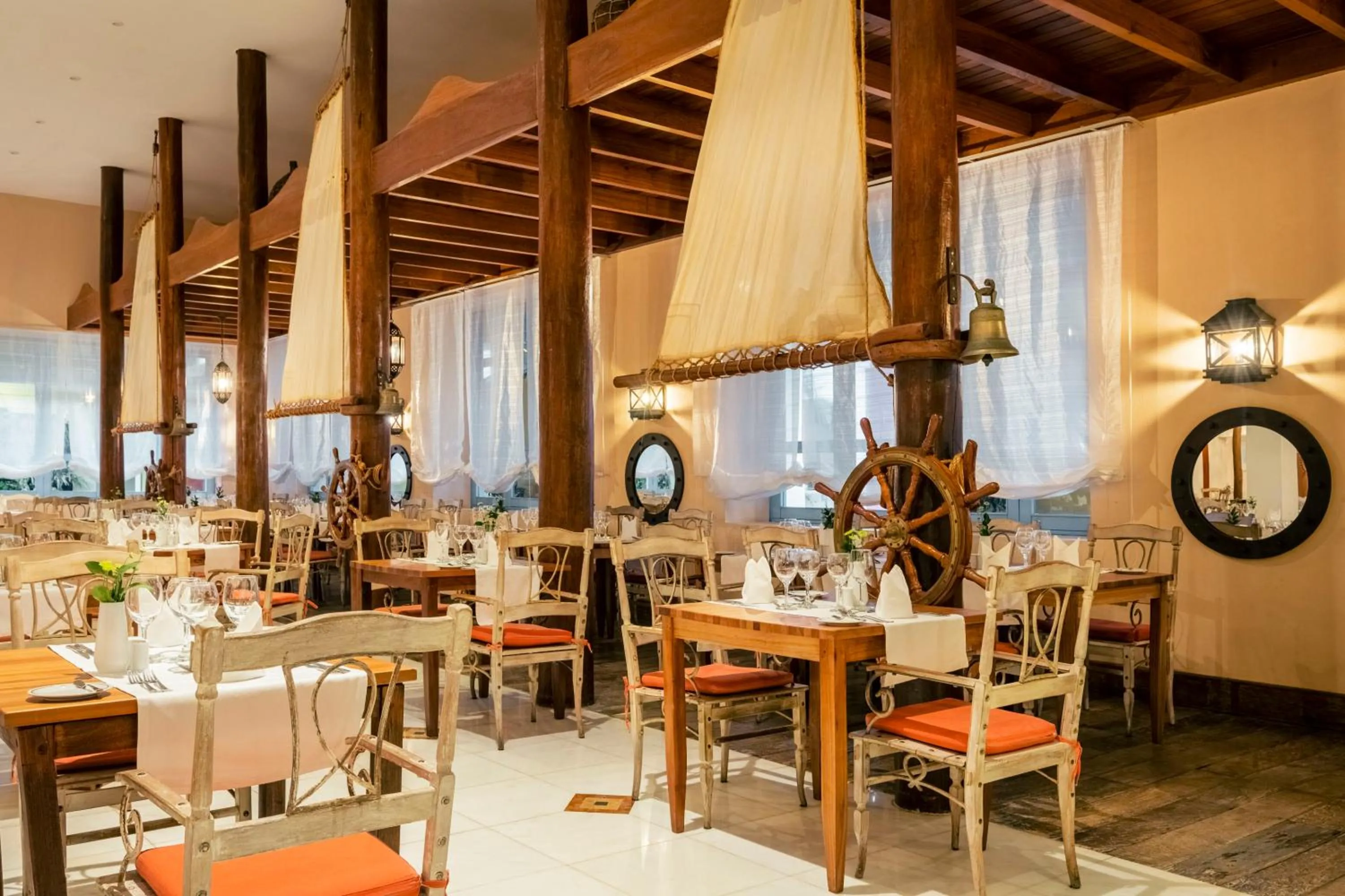 Restaurant/places to eat in Iberostar Waves Bahia - All Inclusive