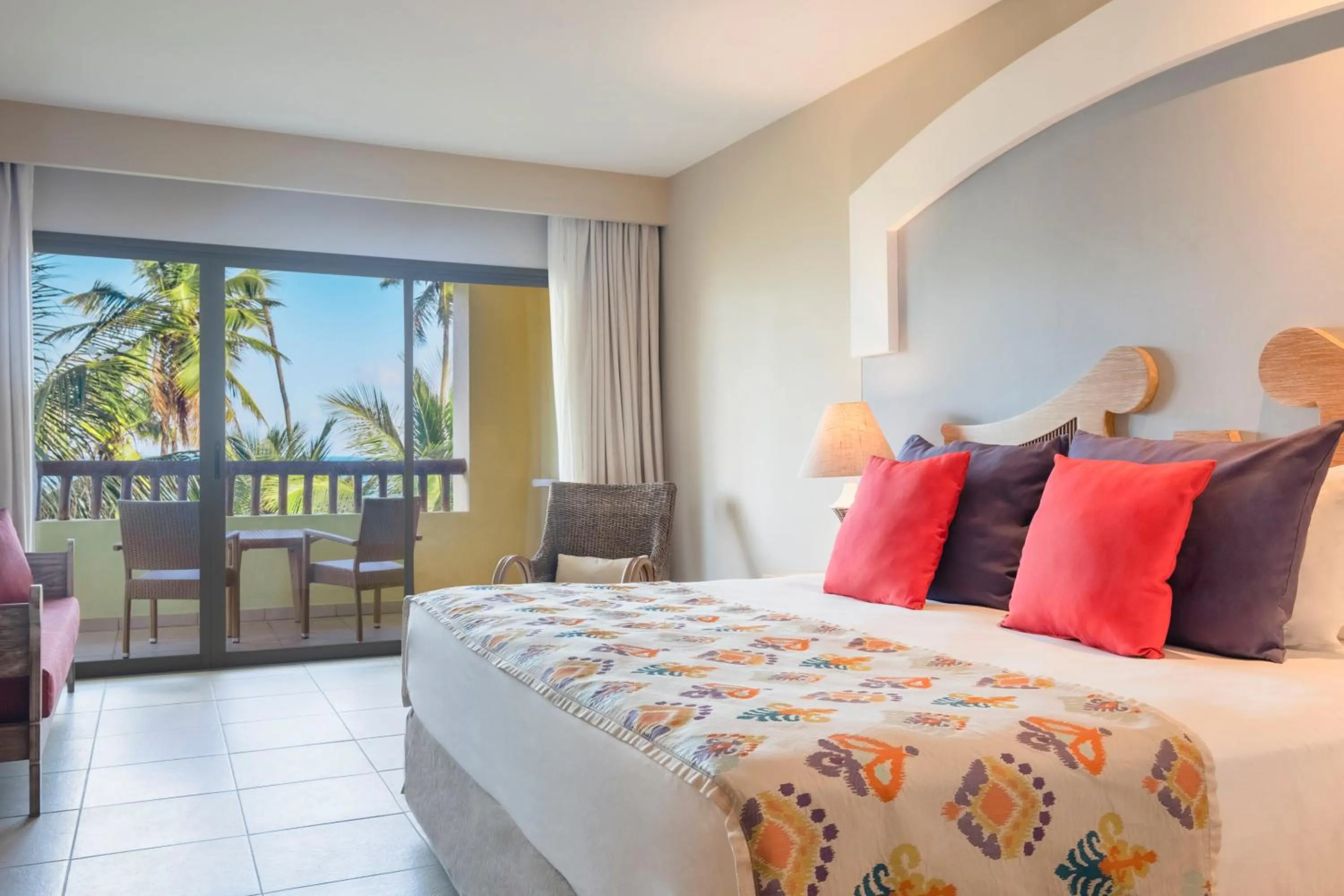 Bedroom, Bed in Iberostar Waves Bahia - All Inclusive