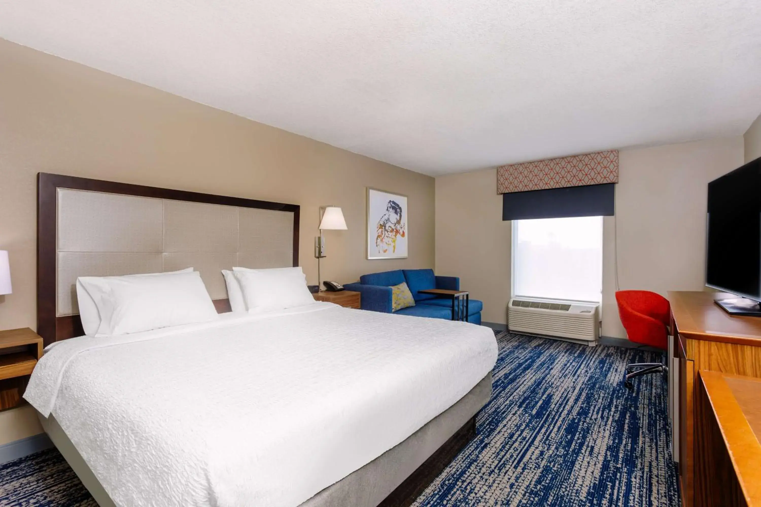 King Room with Sofa Bed and Study - Non-Smoking in Hampton Inn Titusville/I-95 Kennedy Space Center King Room with Sofa Bed and Study - Non-Smoking in Hampton Inn Titusville/I-95 Kennedy Space Center