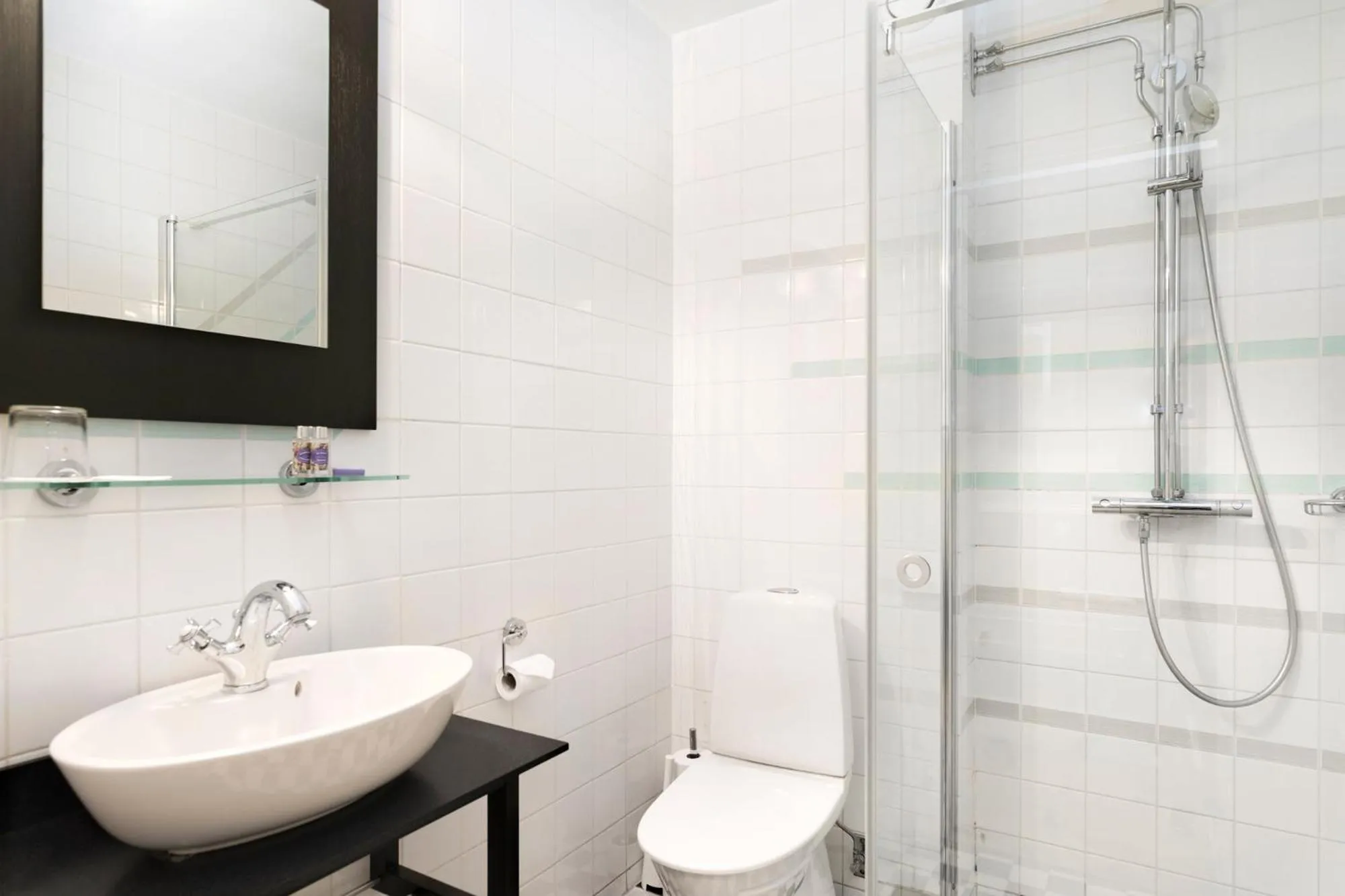 Shower in Ronnums Herrgård